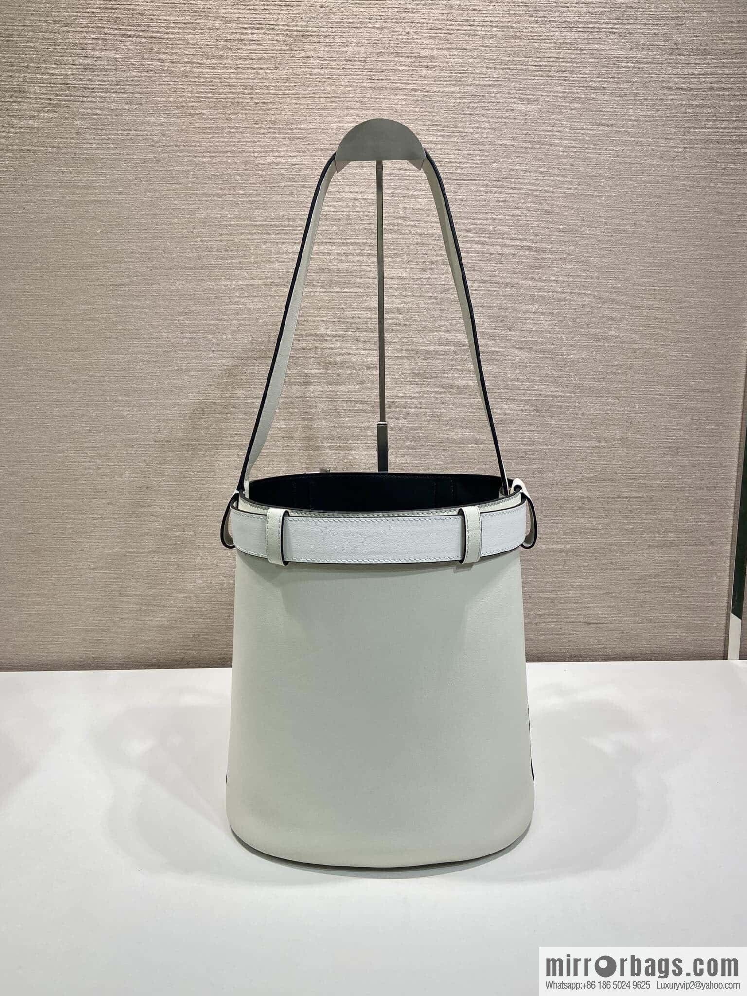 PRADA 🎉 new bucket bag 🎉 1BE085 🎉🎉 white