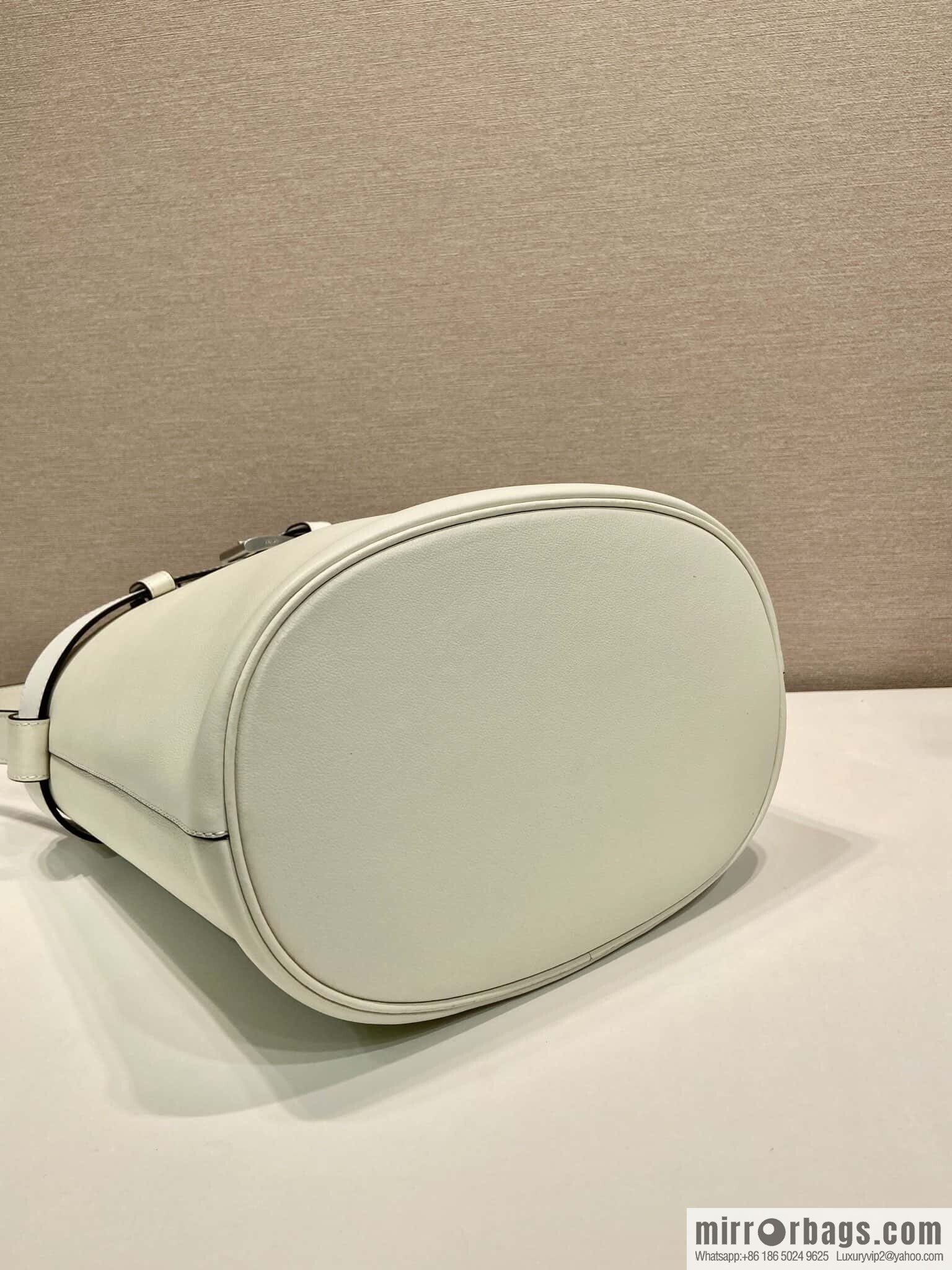 PRADA 🎉 new bucket bag 🎉 1BE085 🎉🎉 white