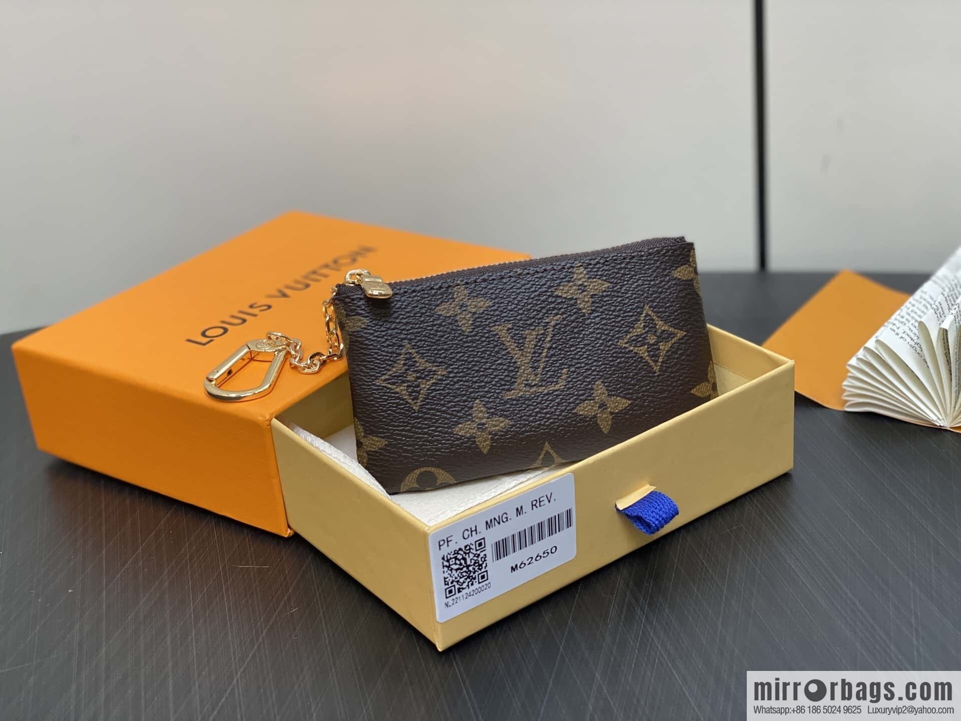 [Boutique‑grade] M62650 presbyopia, key bag wallet