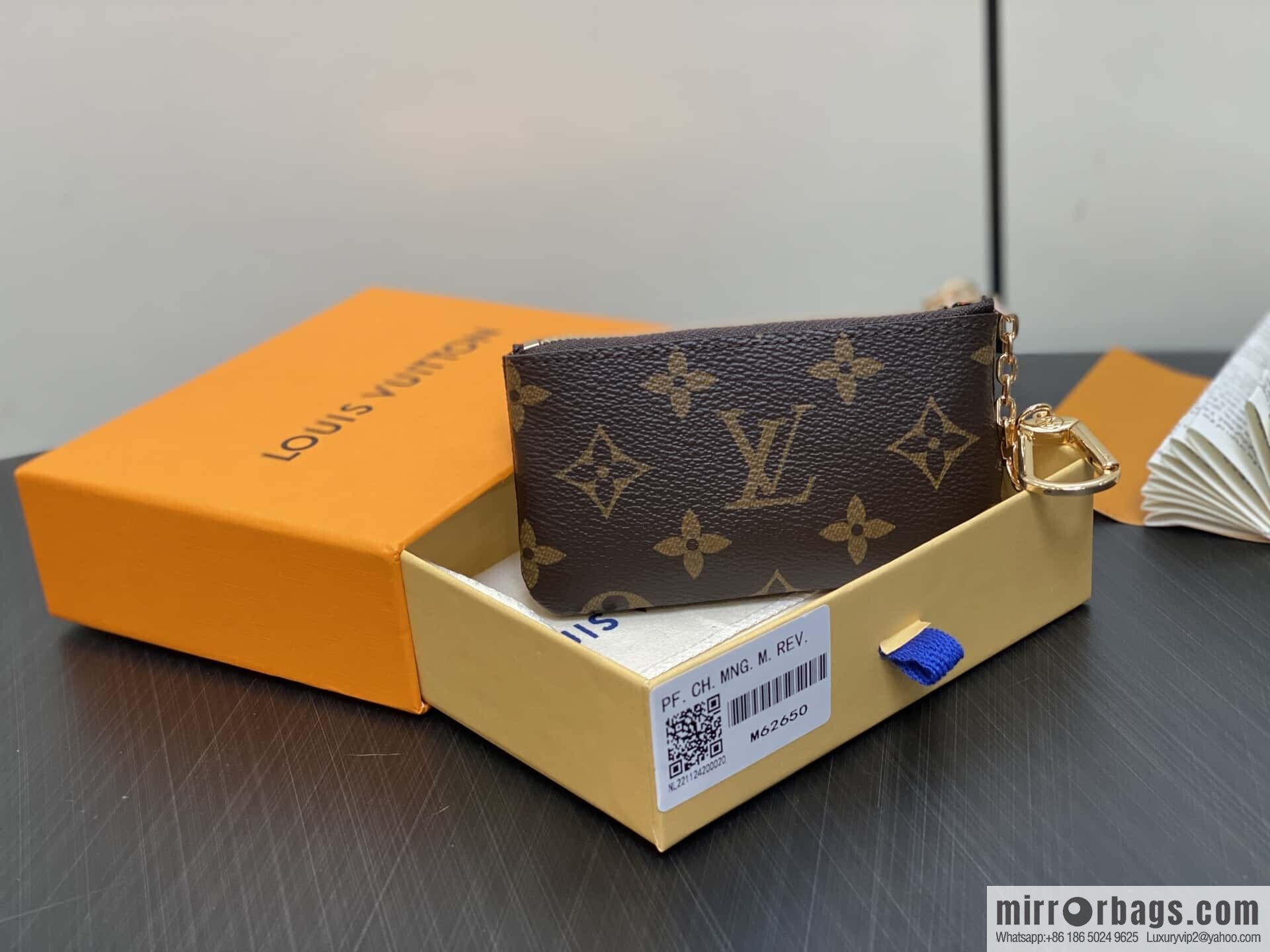 [Boutique‑grade] M62650 presbyopia, key bag wallet