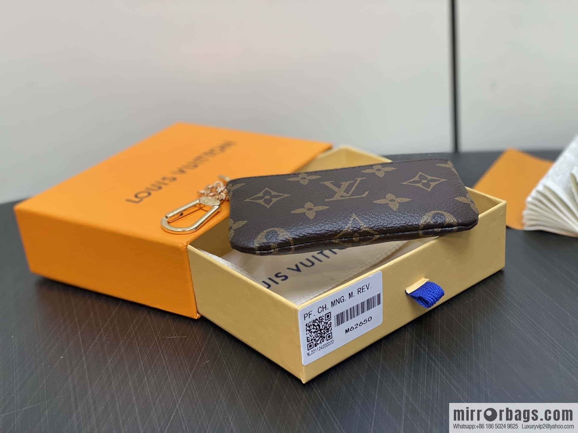 [Boutique‑grade] M62650 presbyopia, key bag wallet