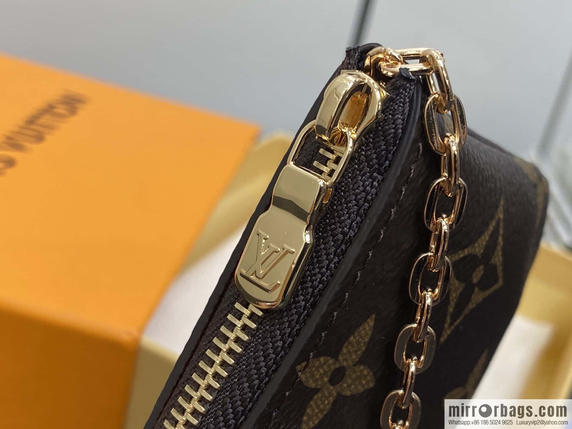 [Boutique‑grade] M62650 presbyopia, key bag wallet