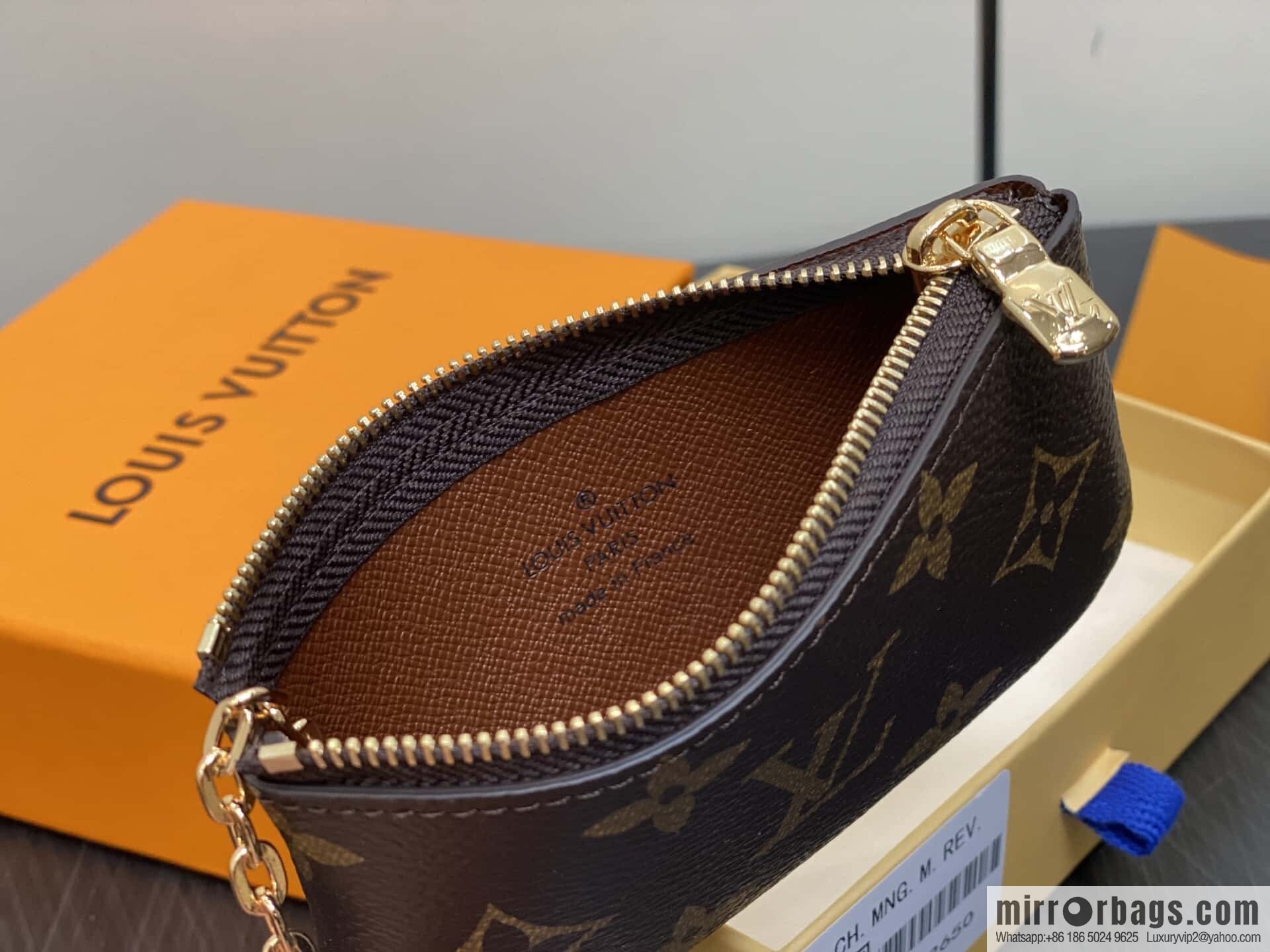 [Boutique‑grade] M62650 presbyopia, key bag wallet