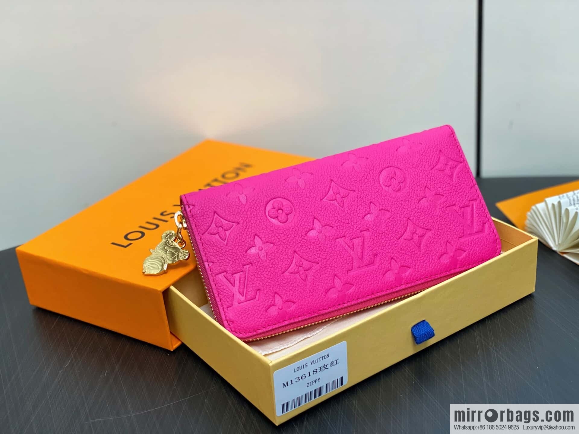 [Boutique‑grade] M13618 rose red and white, single zipper wallet LV × TM zipper wallet