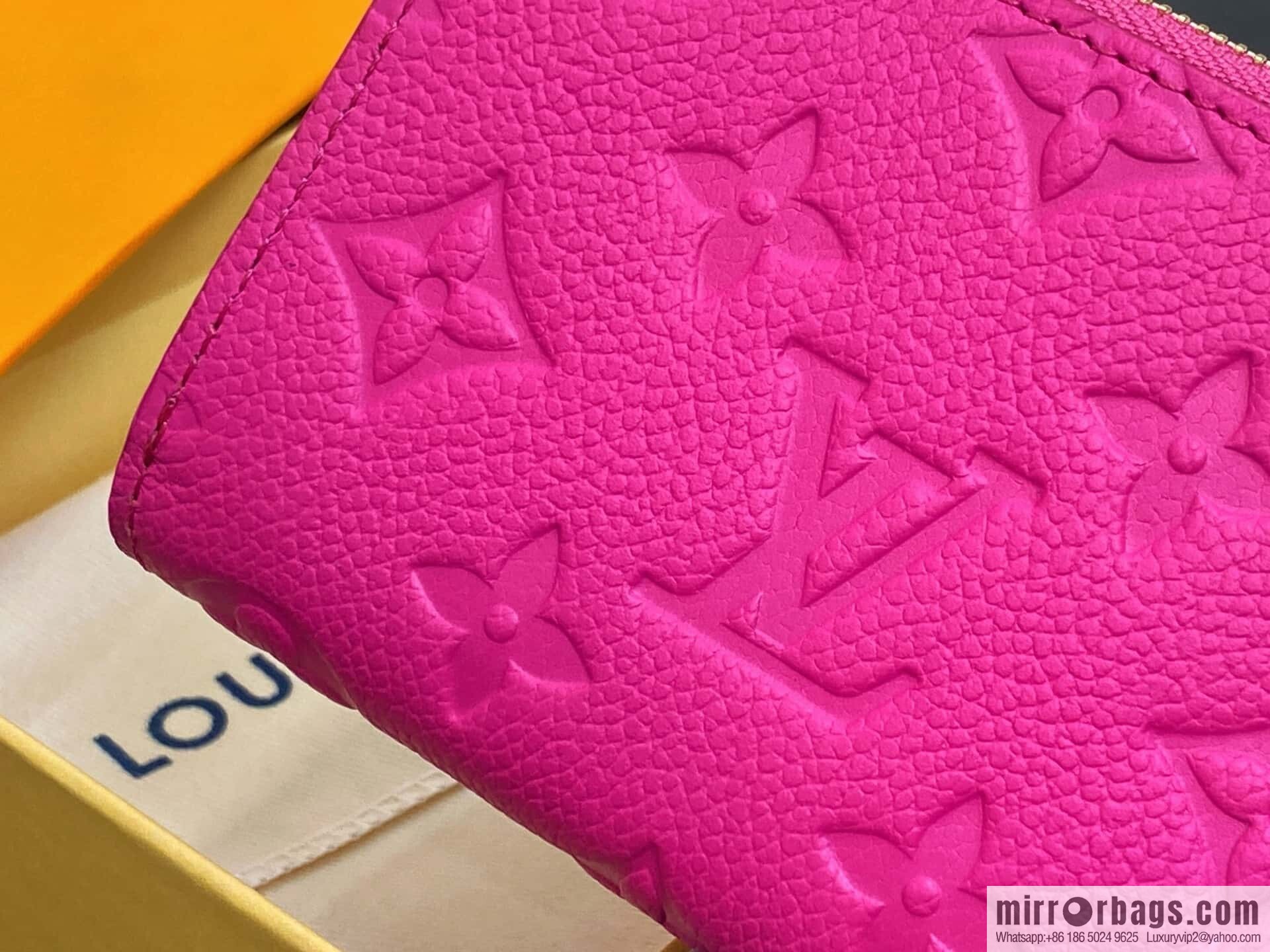 [Boutique‑grade] M14087 rose red and white, two fold wallet LV x TM Portfolio Lisa wallet