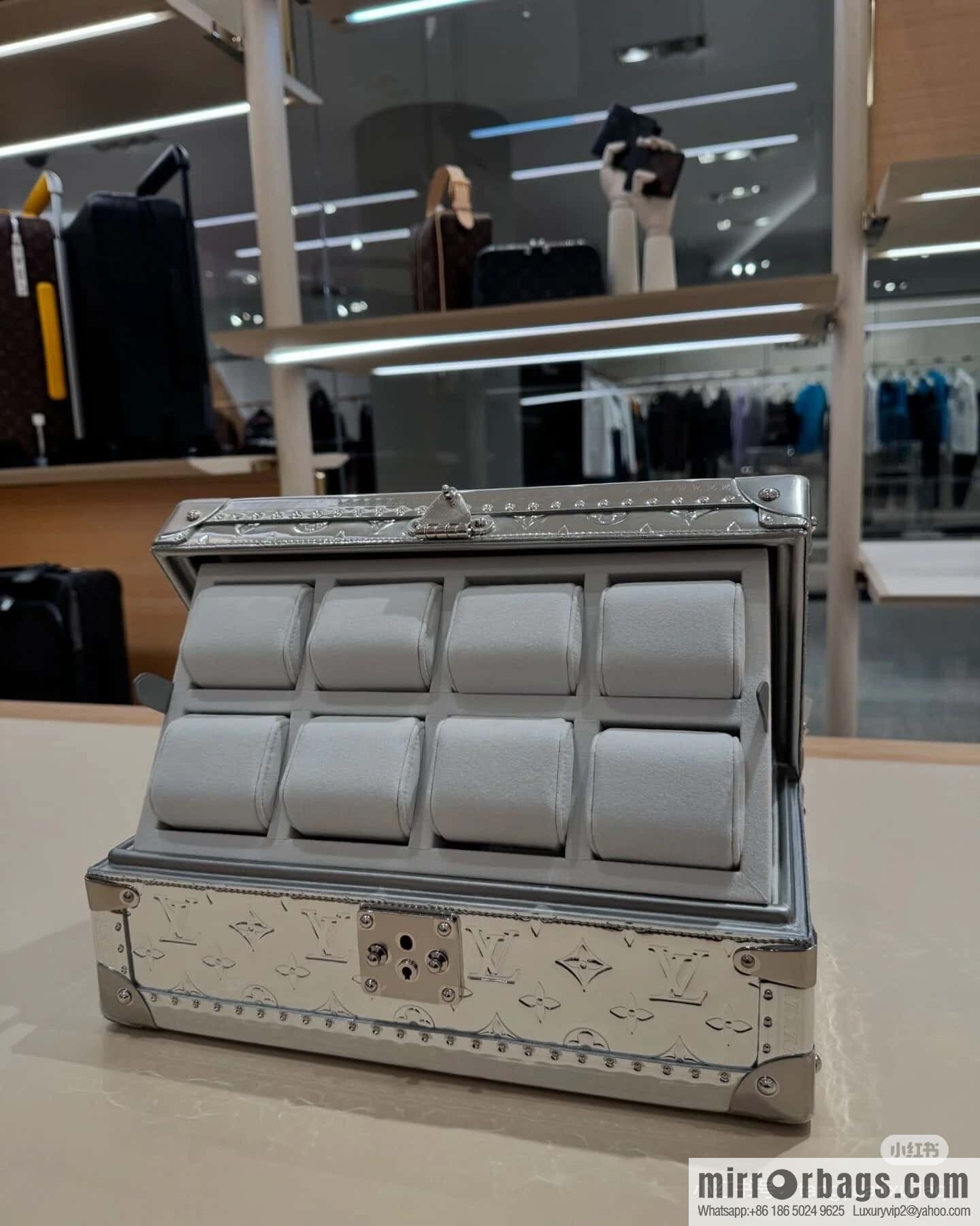 [Boutique‑grade] M12277 silver patent leather, case watch case Coffret 8 Montres watch case