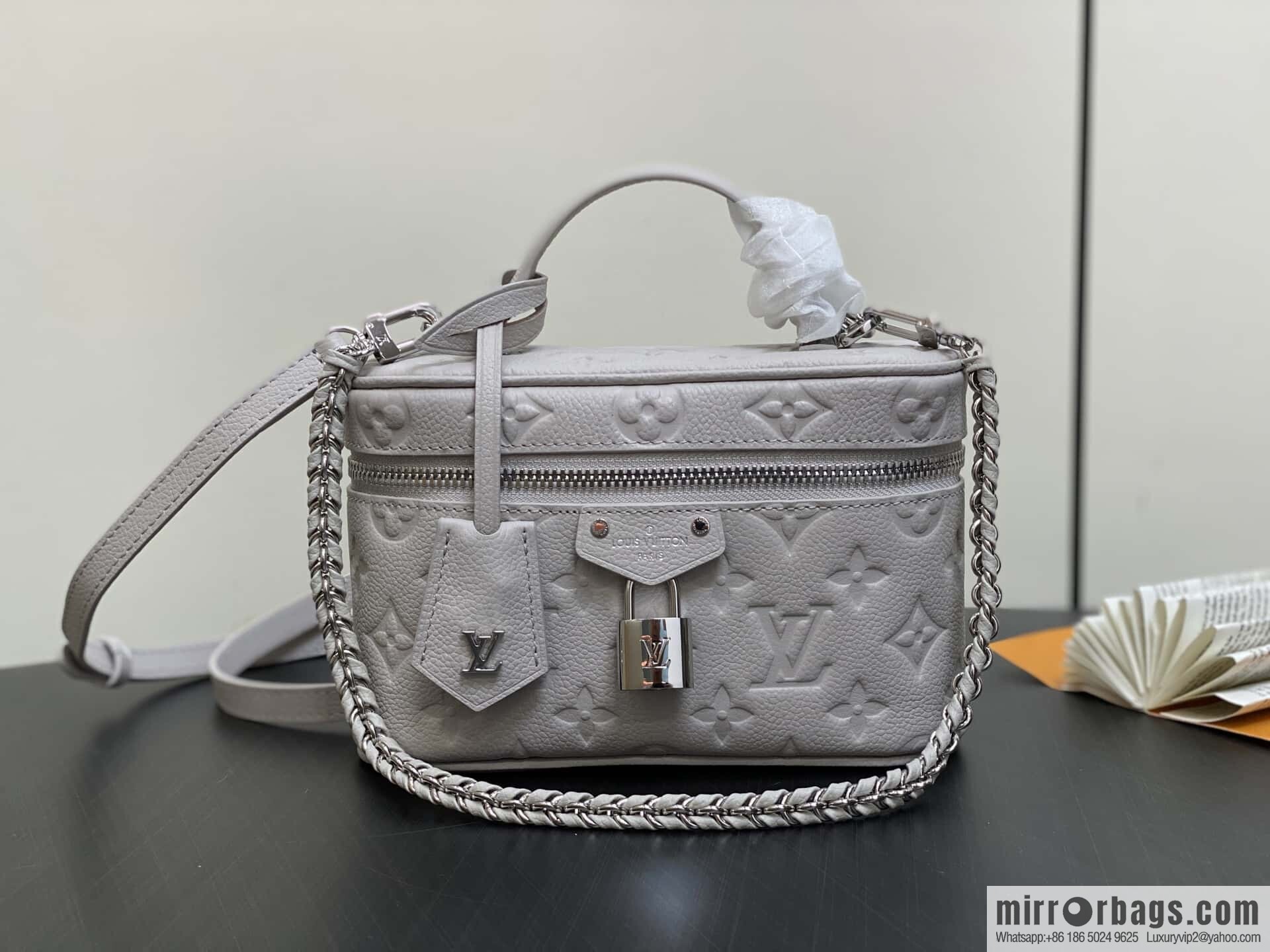 [Boutique‑grade] M13593 light gray, full leather chain bag cosmetic bag VANITY CHAIN POUCH handbag