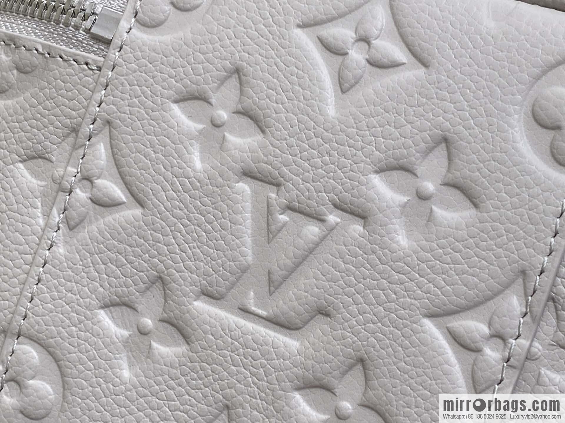 [Boutique‑grade] M13593 light gray, full leather chain bag cosmetic bag VANITY CHAIN POUCH handbag