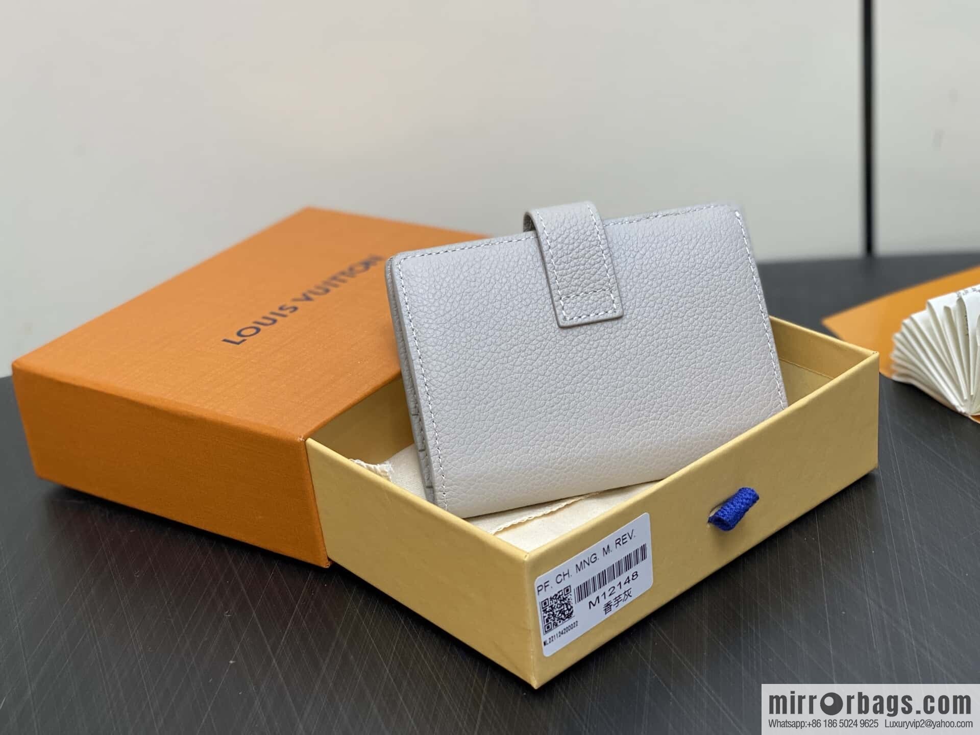 [Boutique‑grade] M12148 taro ash, full leather wallet series Portfoille Locky wallet