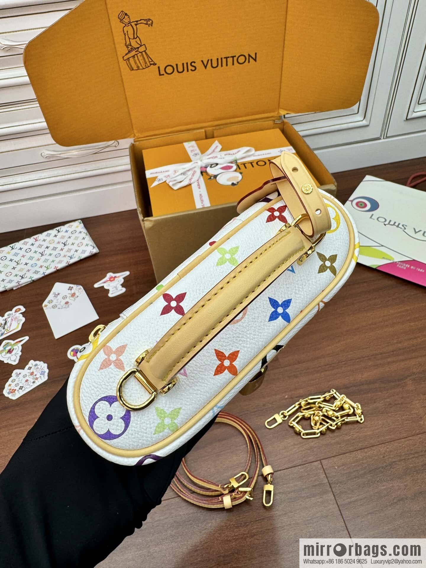 LV M13662 LV x TM Vanity Chain Pouch