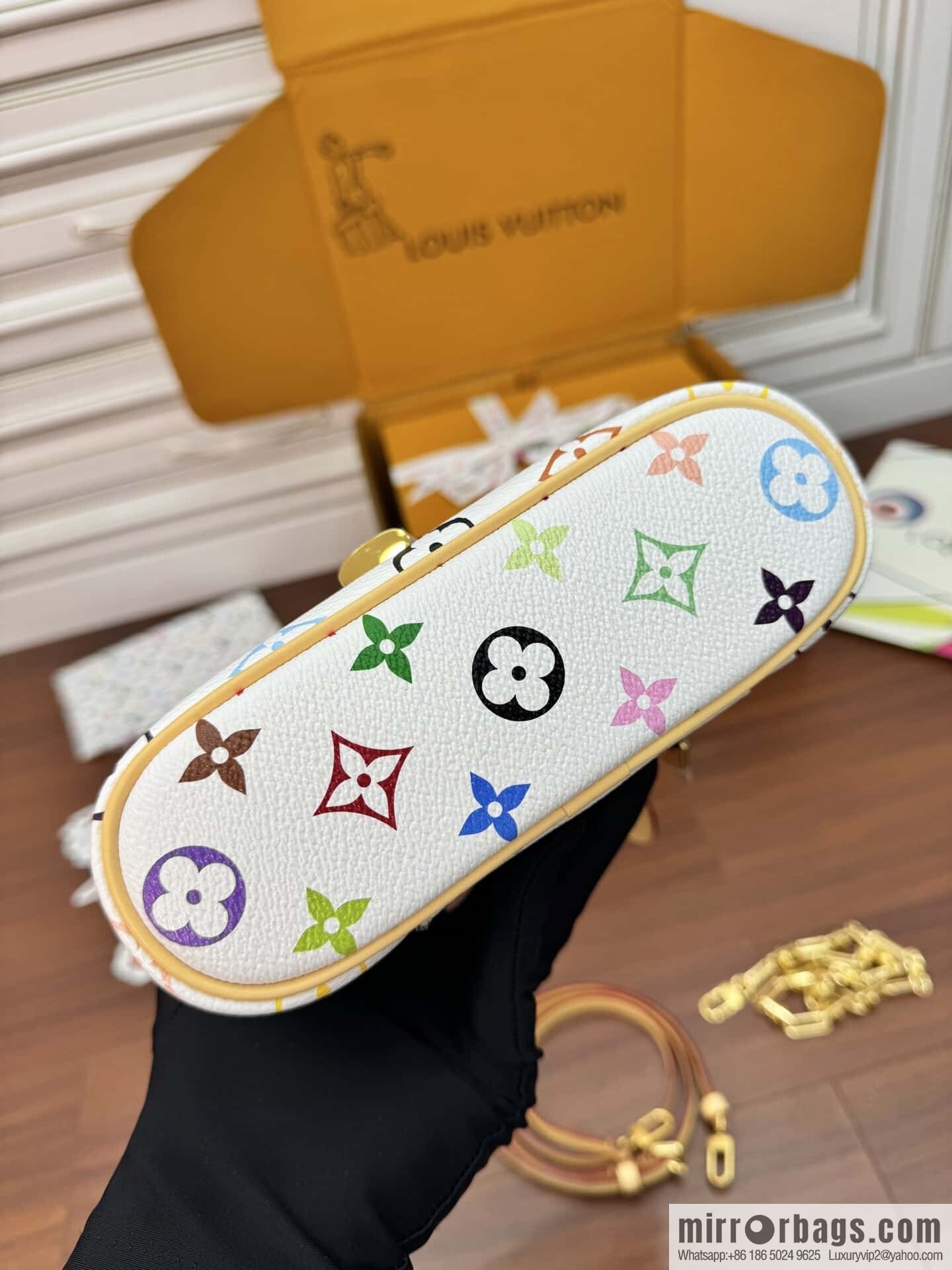 LV M13662 LV x TM Vanity Chain Pouch