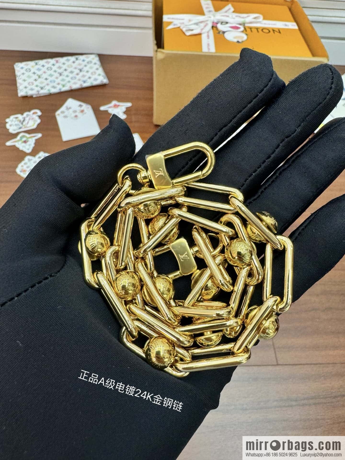 LV M13662 LV x TM Vanity Chain Pouch