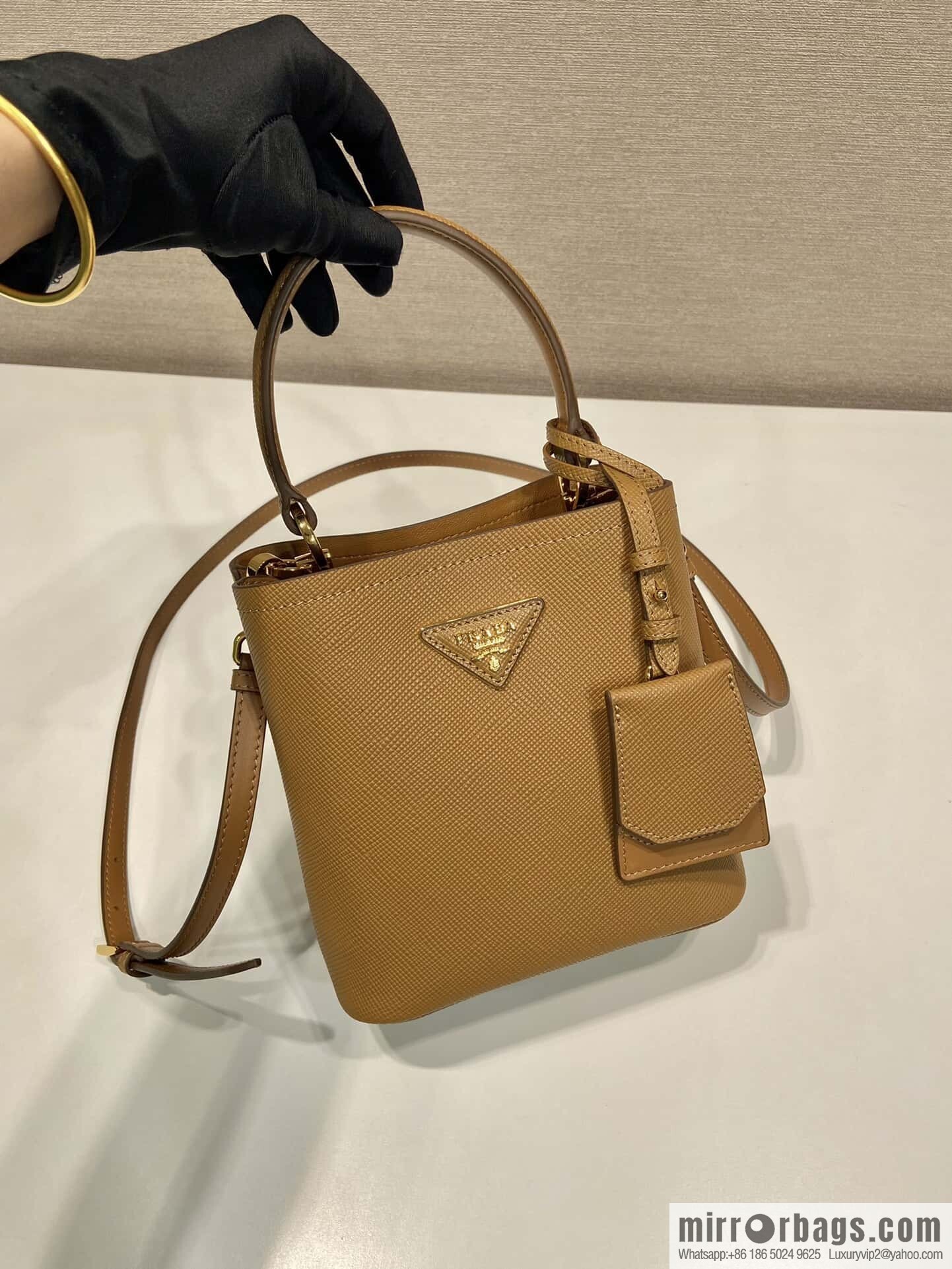 PRADA 🔆 exclusive debut 🔆 1BA217 mini number new color