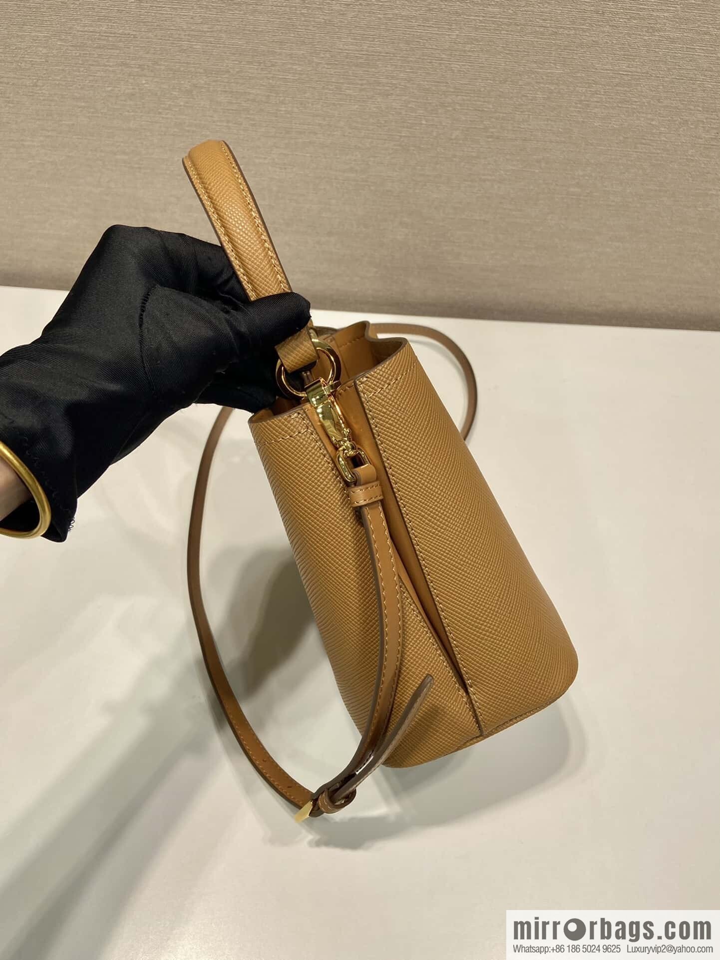 PRADA 🔆 exclusive debut 🔆 1BA217 mini number new color