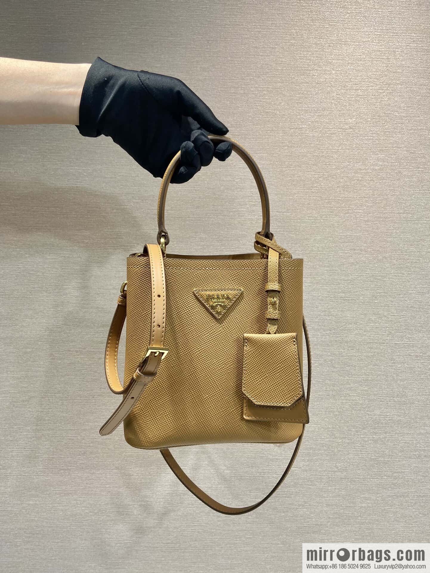 PRADA 🔆 exclusive debut 🔆 1BA217 mini number new color