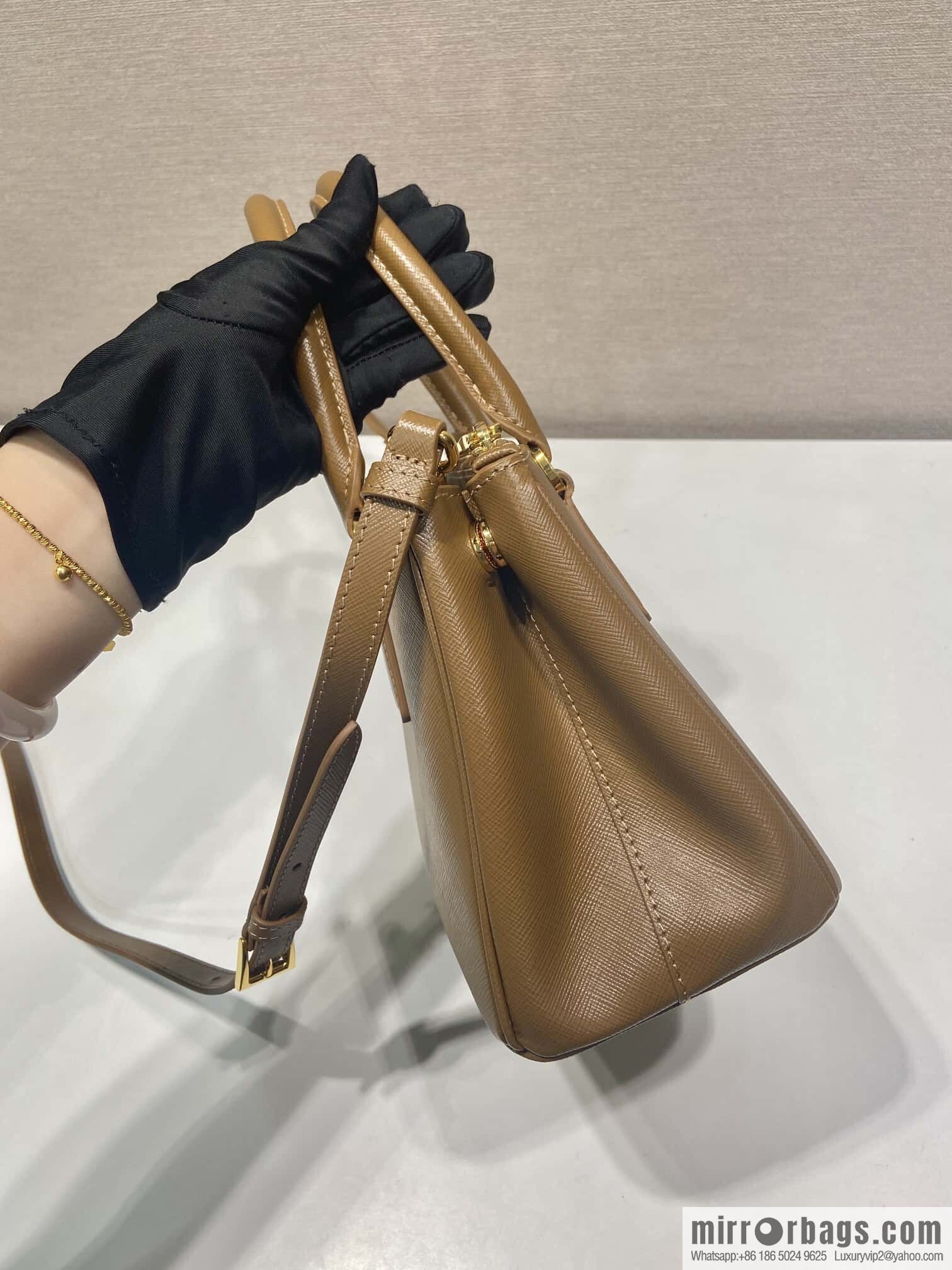 PRADA ๐ classic explosion 1BA896 ๐ caramel color