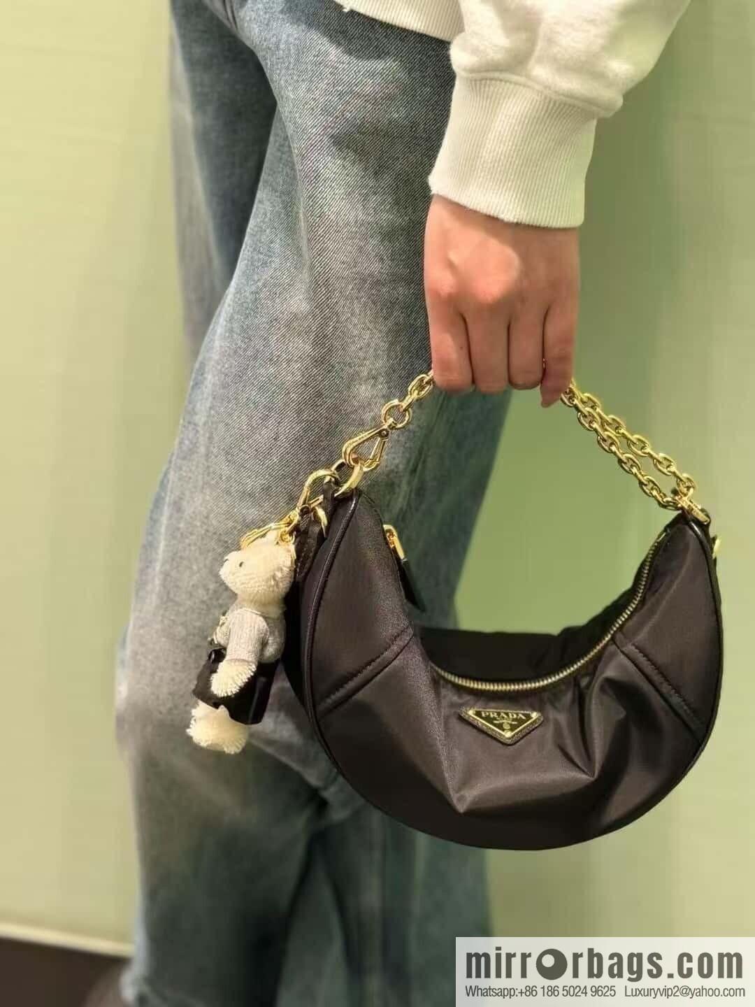 PRADA 🎉 new crescent bag 🎉 1BH222 multifunctional 🎉🎉 black
