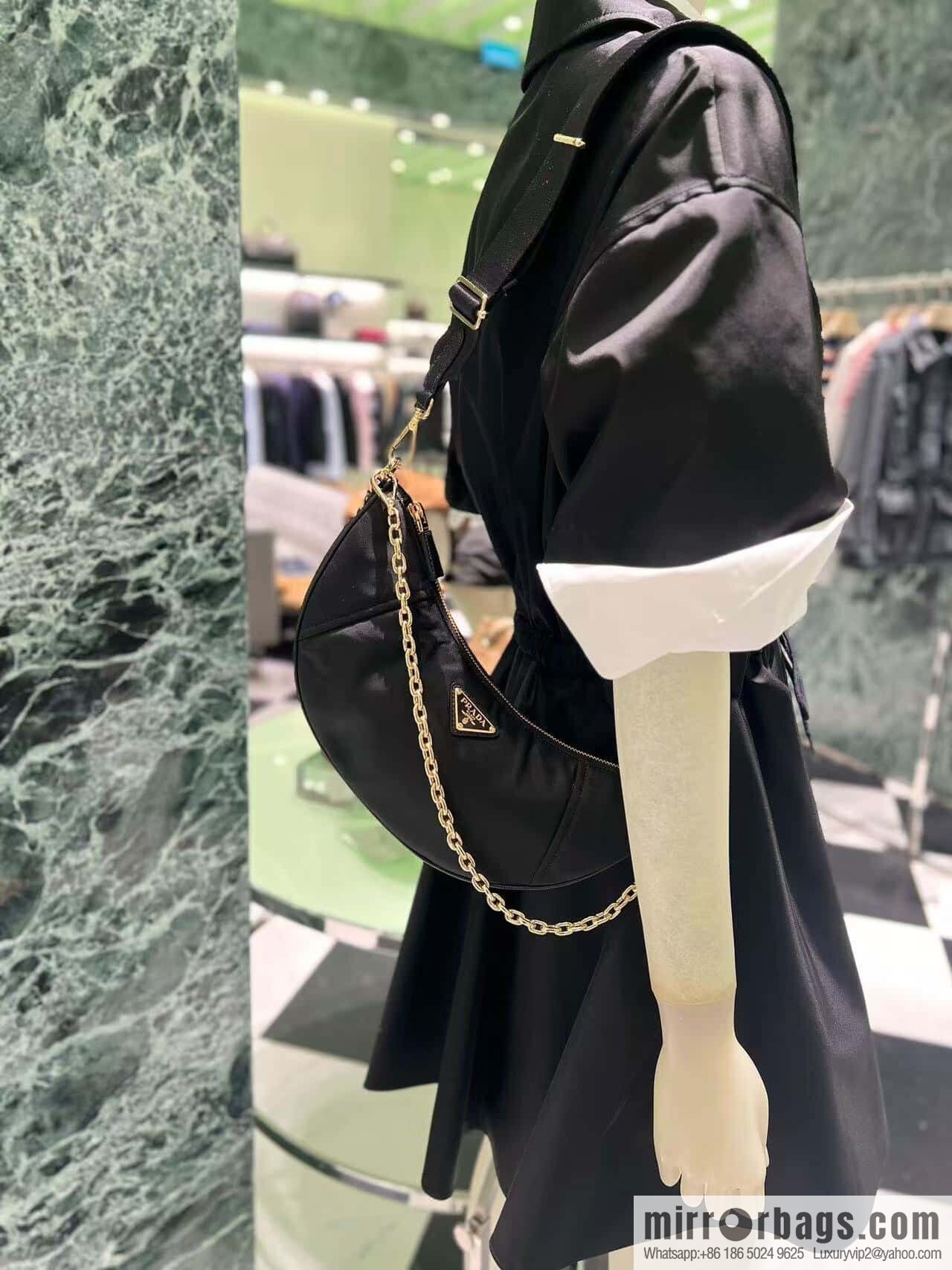 PRADA 🎉 new crescent bag 🎉 1BH222 multifunctional 🎉🎉 black