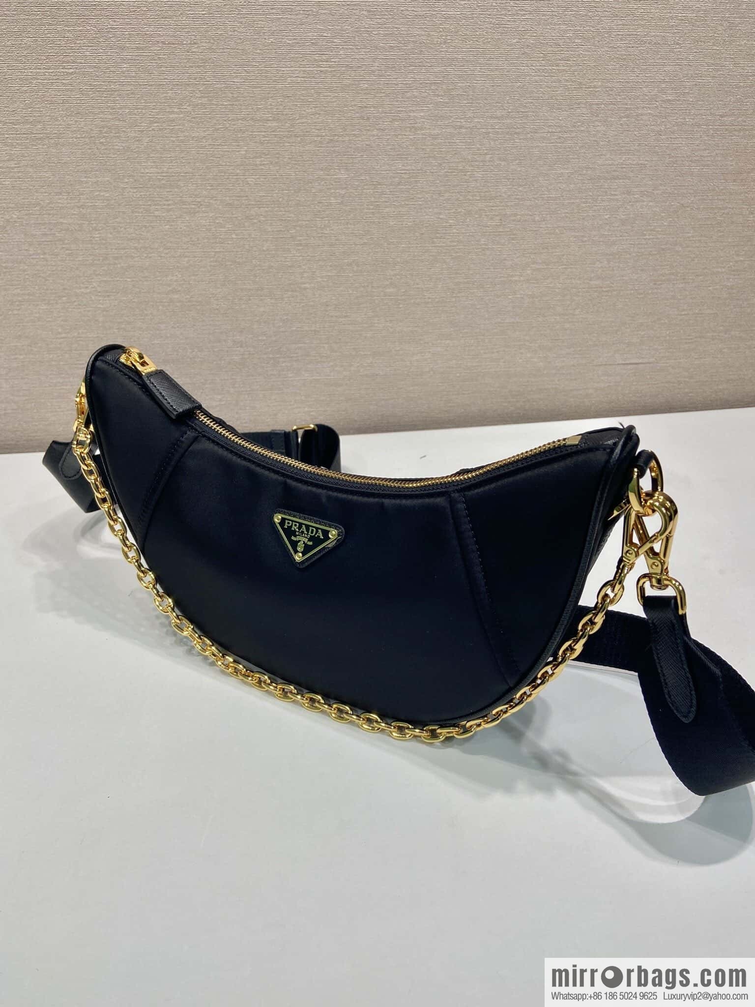 PRADA 🎉 new crescent bag 🎉 1BH222 multifunctional 🎉🎉 black