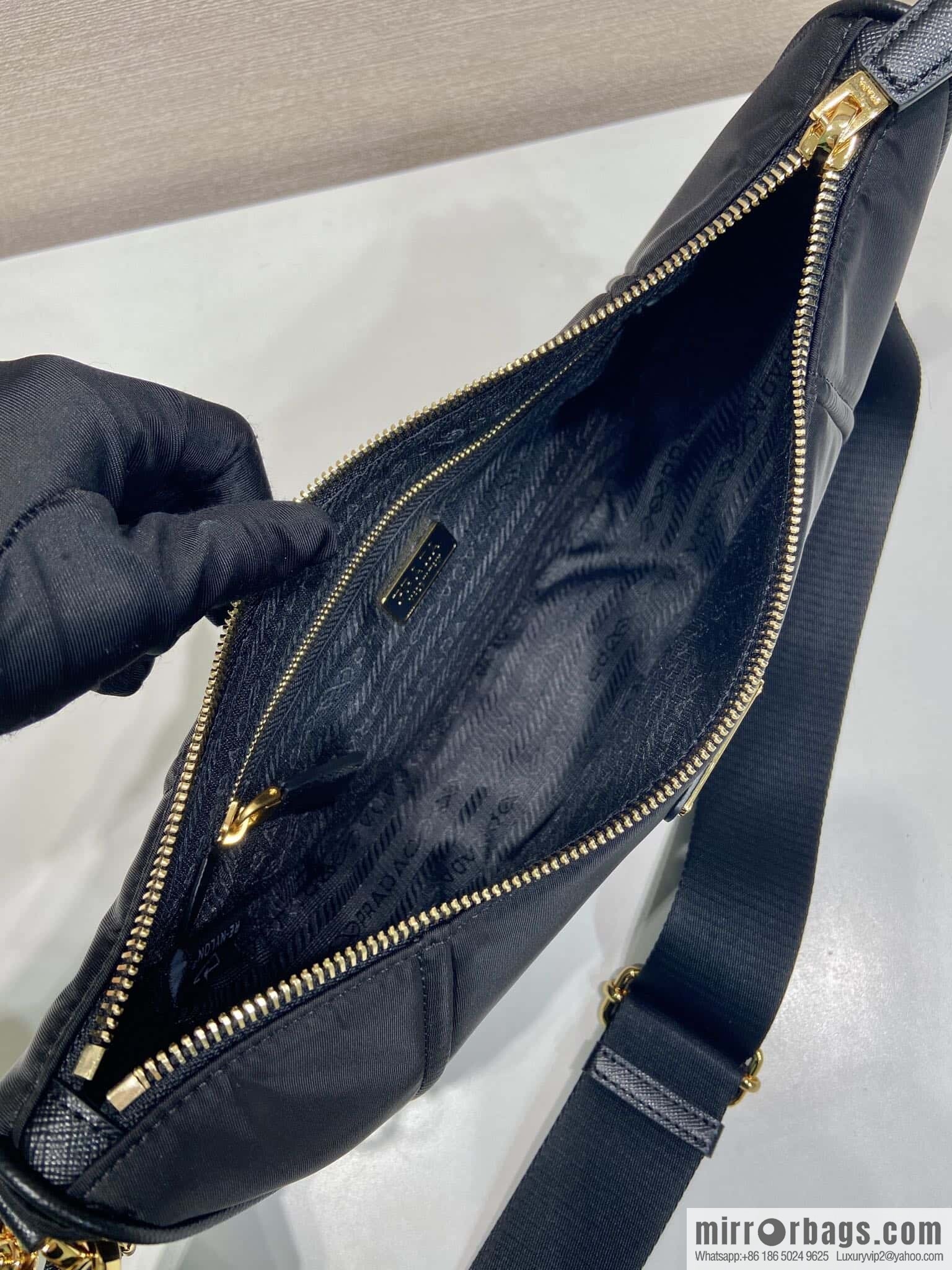 PRADA 🎉 new crescent bag 🎉 1BH222 multifunctional 🎉🎉 black