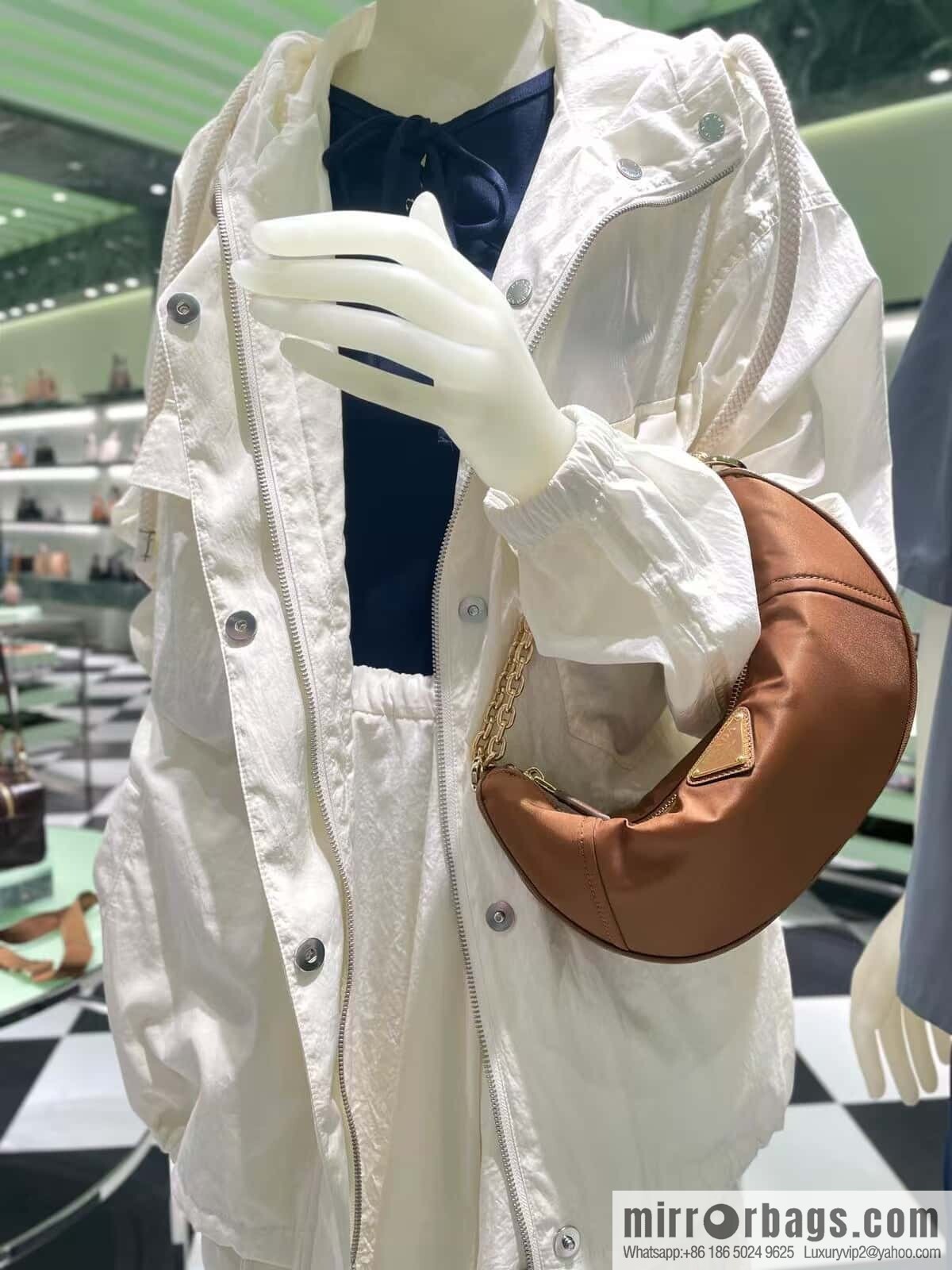 PRADA 🎉 new crescent bag 🎉 1BH222 multifunctional 🎉🎉 caramel color