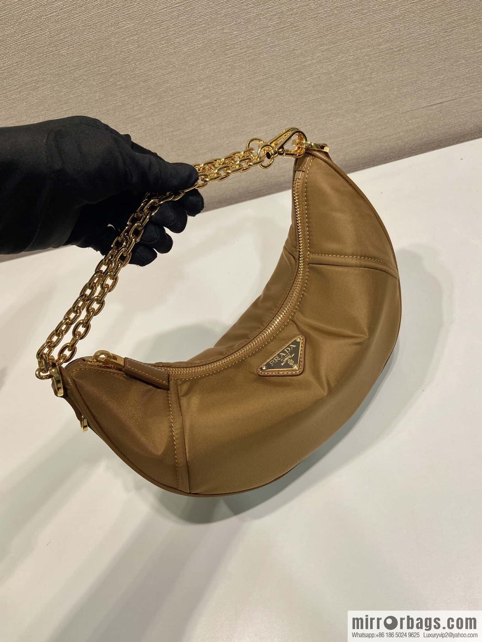 PRADA 🎉 new crescent bag 🎉 1BH222 multifunctional 🎉🎉 caramel color