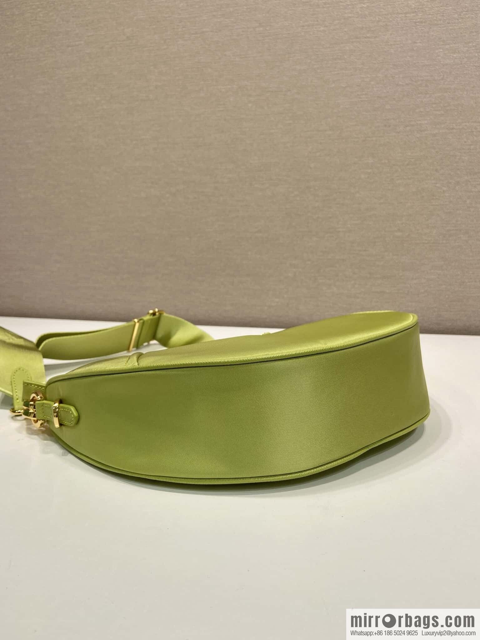 PRADA ๐ new crescent bag ๐ 1BH222 multifunctional ๐๐ green