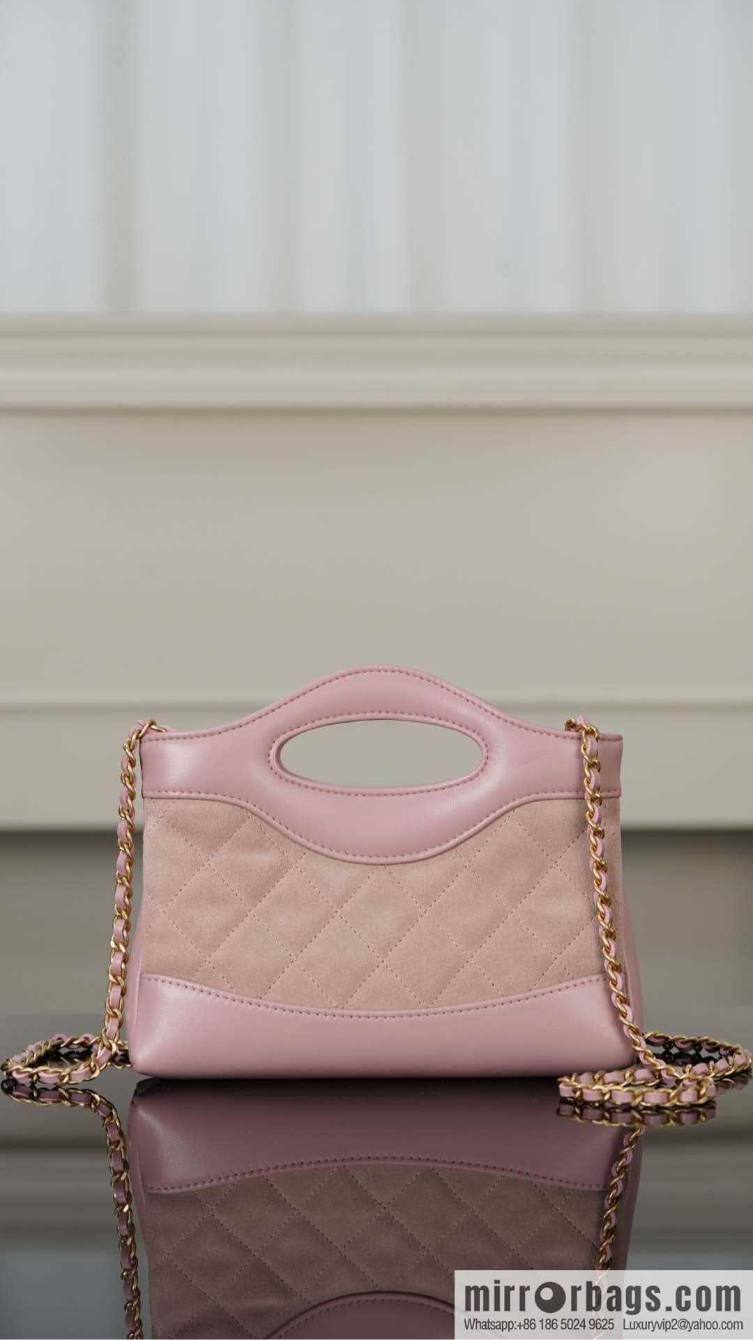 𝐂𝐡𝐚𝐧𝐞𝐥 𝟐𝟓𝐏 𝟑𝟏𝐛𝐚𝐠 𝐧𝐚𝐧𝐨 Suede Powder 🌸 AP3656