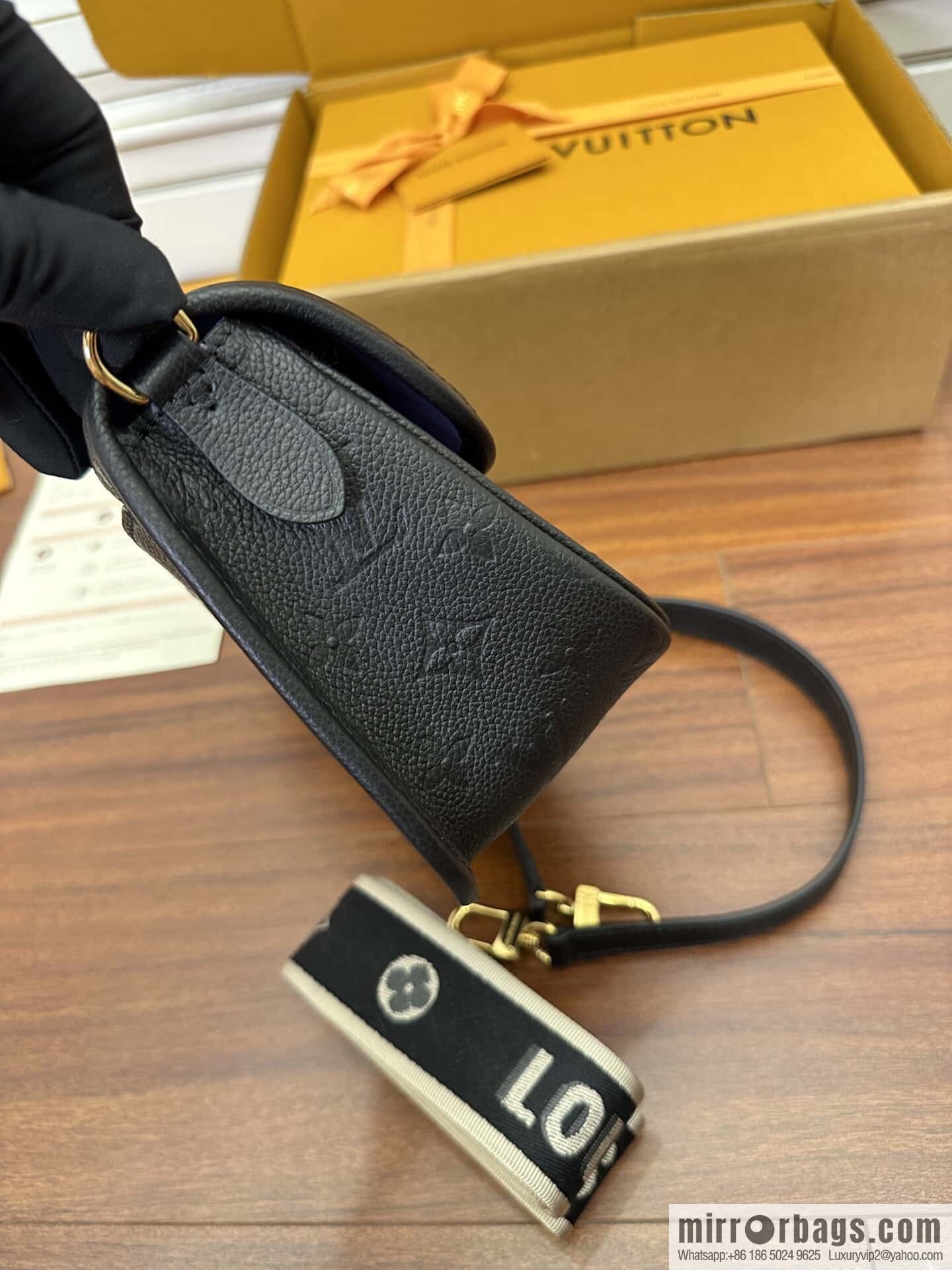 LV M46386 DIANE handbag