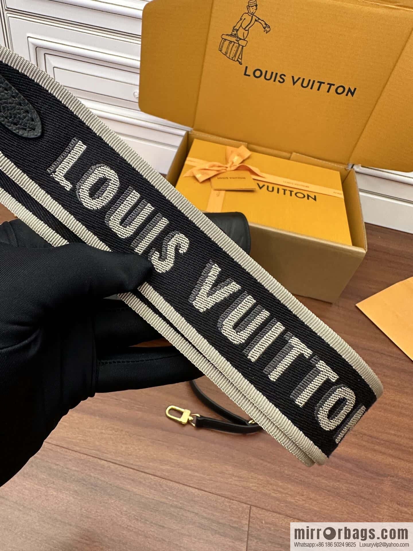 LV M46386 DIANE handbag