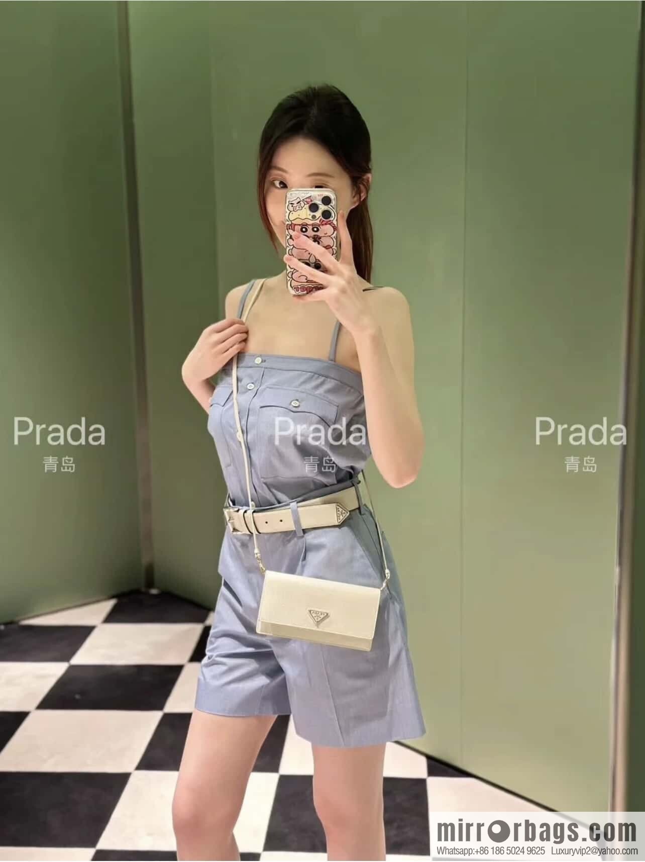 PRADA 🎉 new mini handbag 🎉 1NF059 mobile phone bag 🎉🎉 white