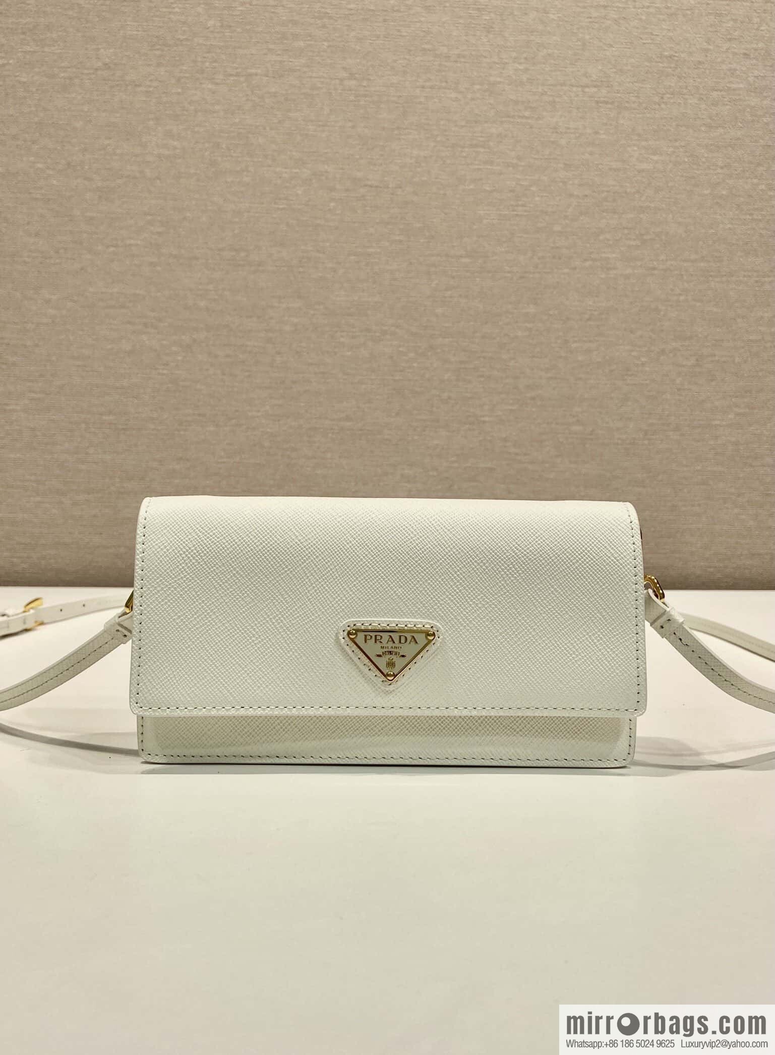 PRADA 🎉 new mini handbag 🎉 1NF059 mobile phone bag 🎉🎉 white