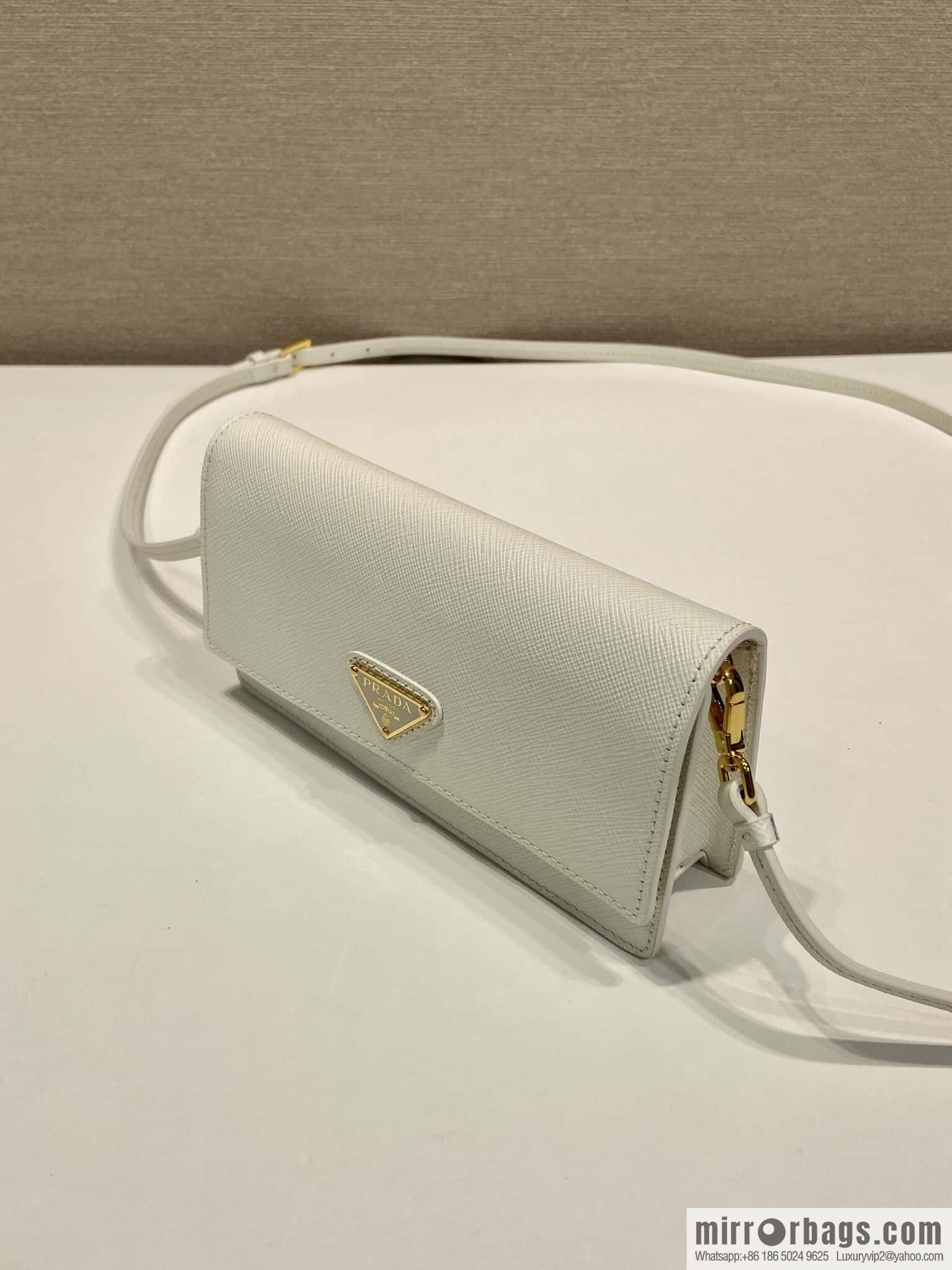 PRADA 🎉 new mini handbag 🎉 1NF059 mobile phone bag 🎉🎉 white