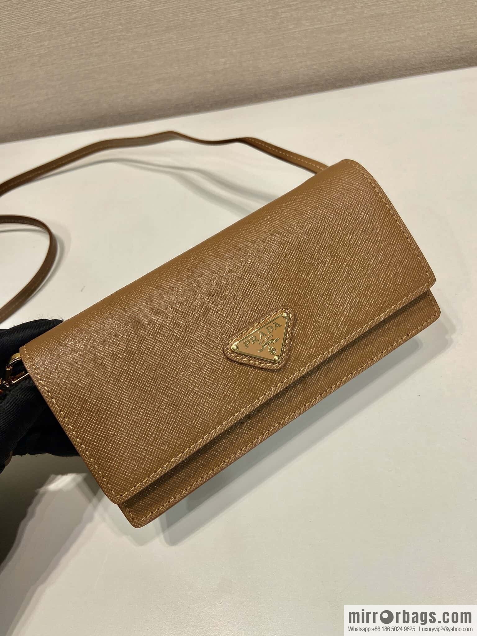 PRADA 🎉 new mini handbag 🎉 1NF059 mobile phone bag 🎉🎉 caramel color