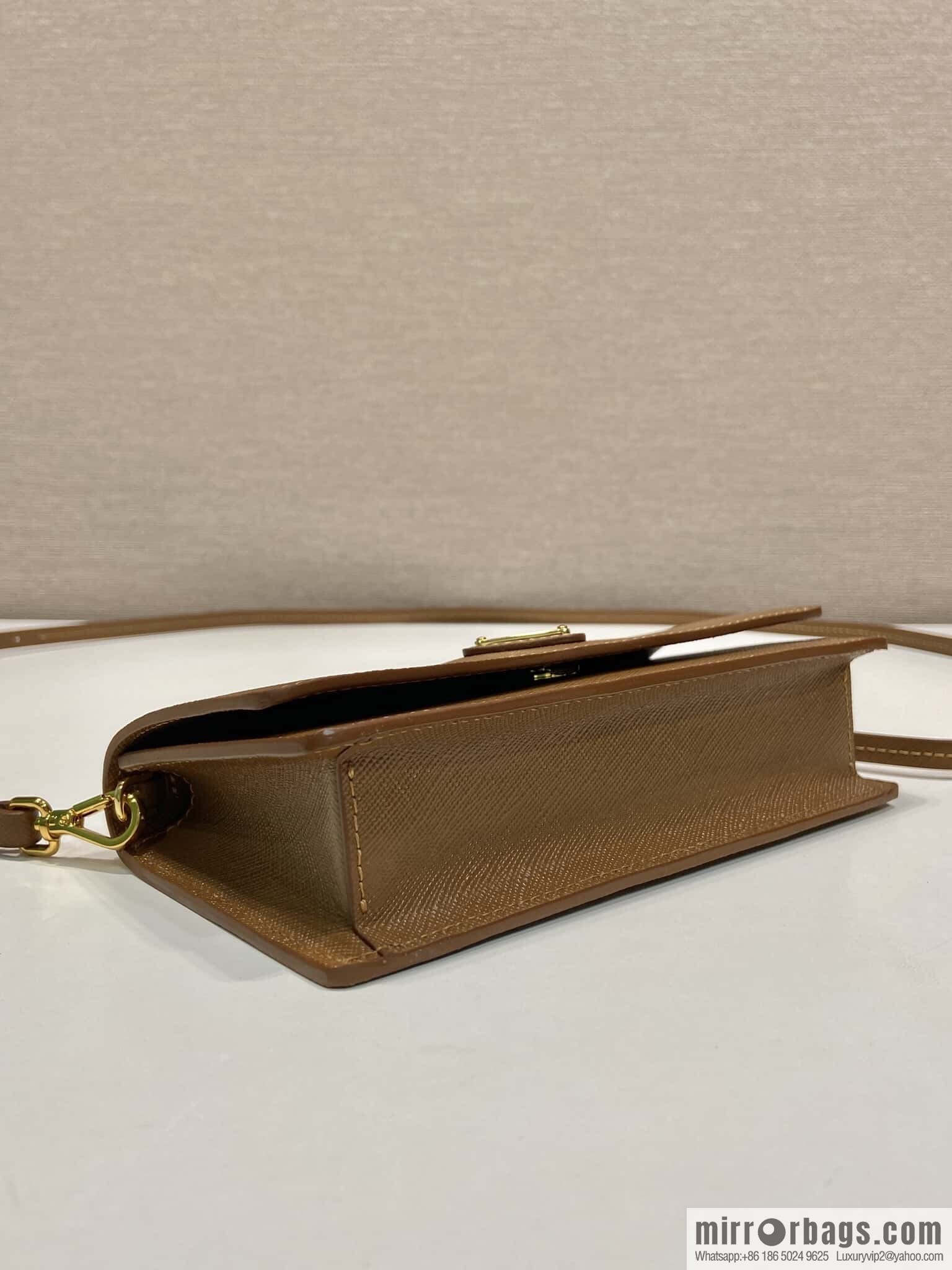 PRADA 🎉 new mini handbag 🎉 1NF059 mobile phone bag 🎉🎉 caramel color