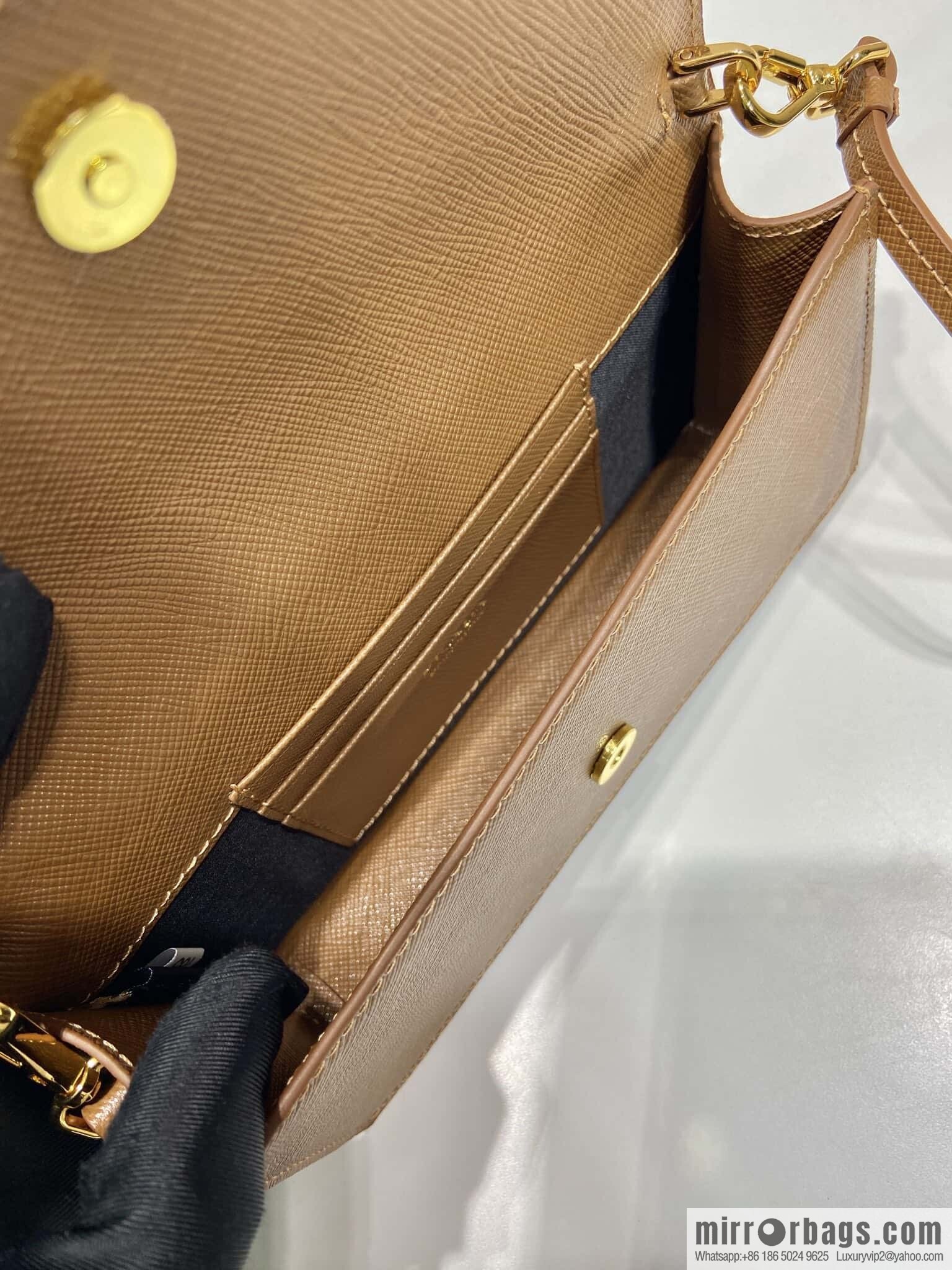 PRADA 🎉 new mini handbag 🎉 1NF059 mobile phone bag 🎉🎉 caramel color
