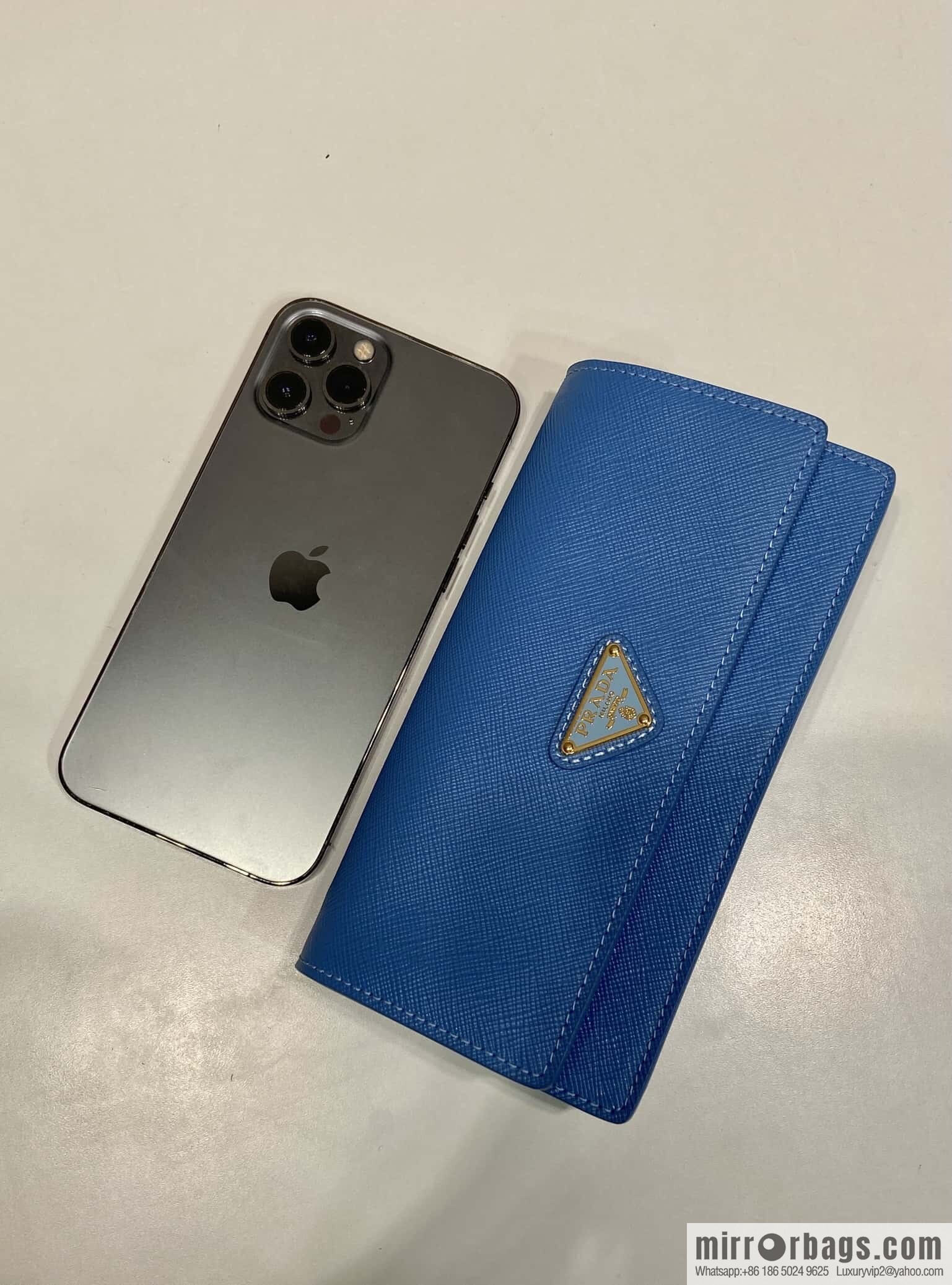 PRADA 🎉 new mini handbag 🎉 1NF059 mobile phone bag 🎉🎉 blue