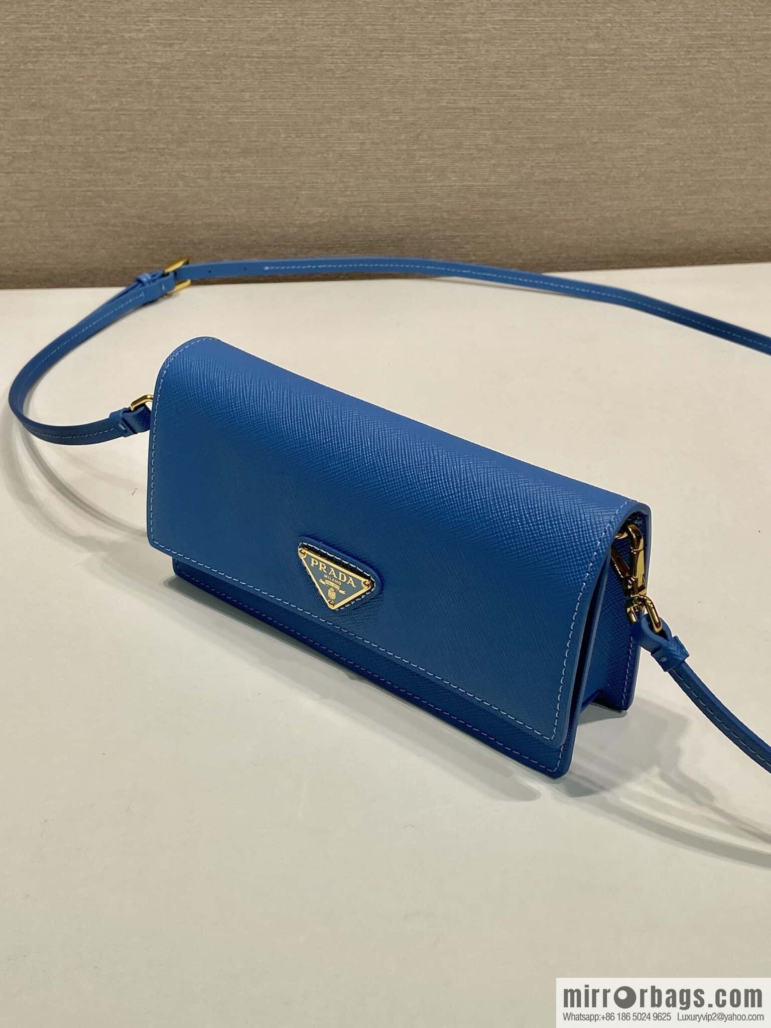 PRADA 🎉 new mini handbag 🎉 1NF059 mobile phone bag 🎉🎉 blue