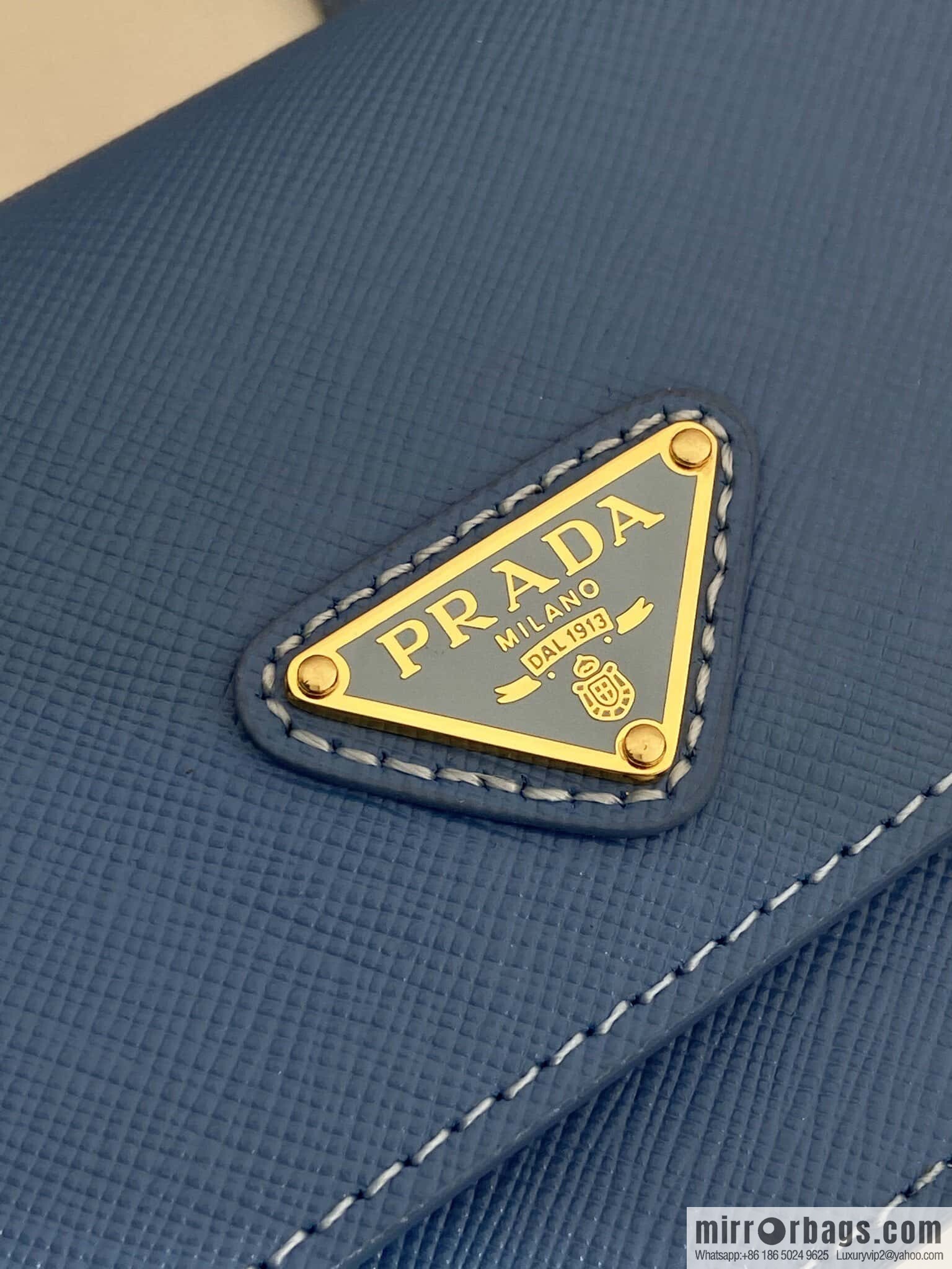 PRADA 🎉 new mini handbag 🎉 1NF059 mobile phone bag 🎉🎉 blue