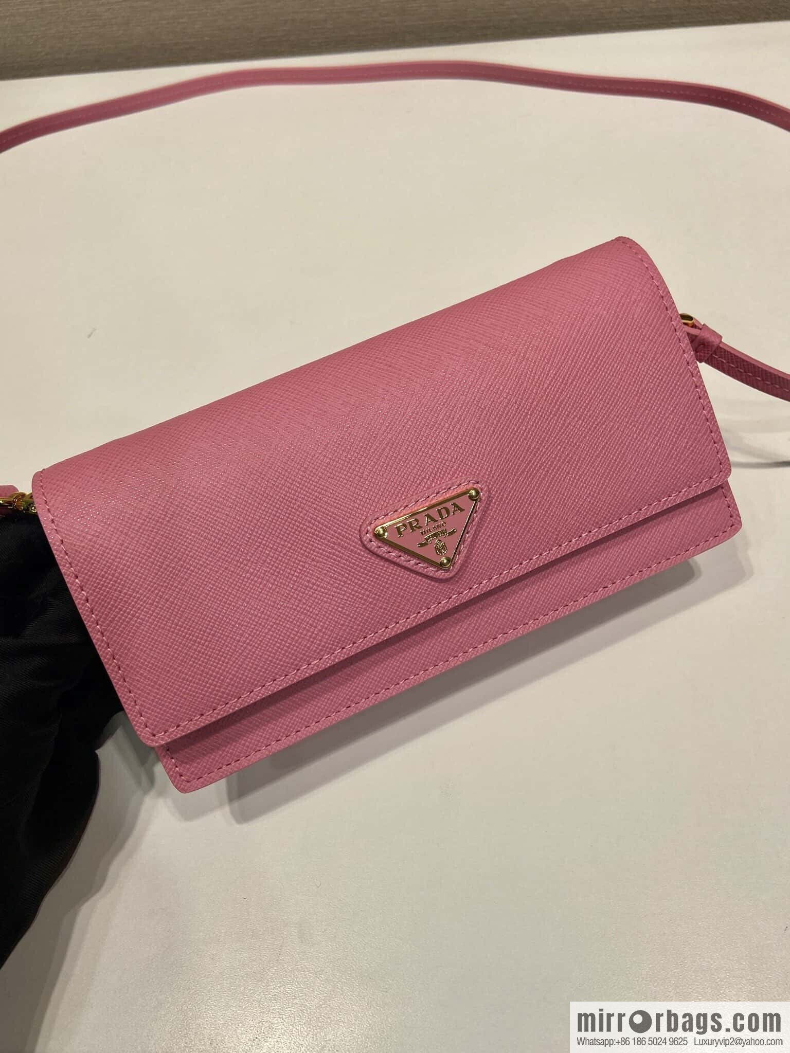 PRADA 🎉 new mini handbag 🎉 1NF059 mobile phone bag 🎉🎉 pink