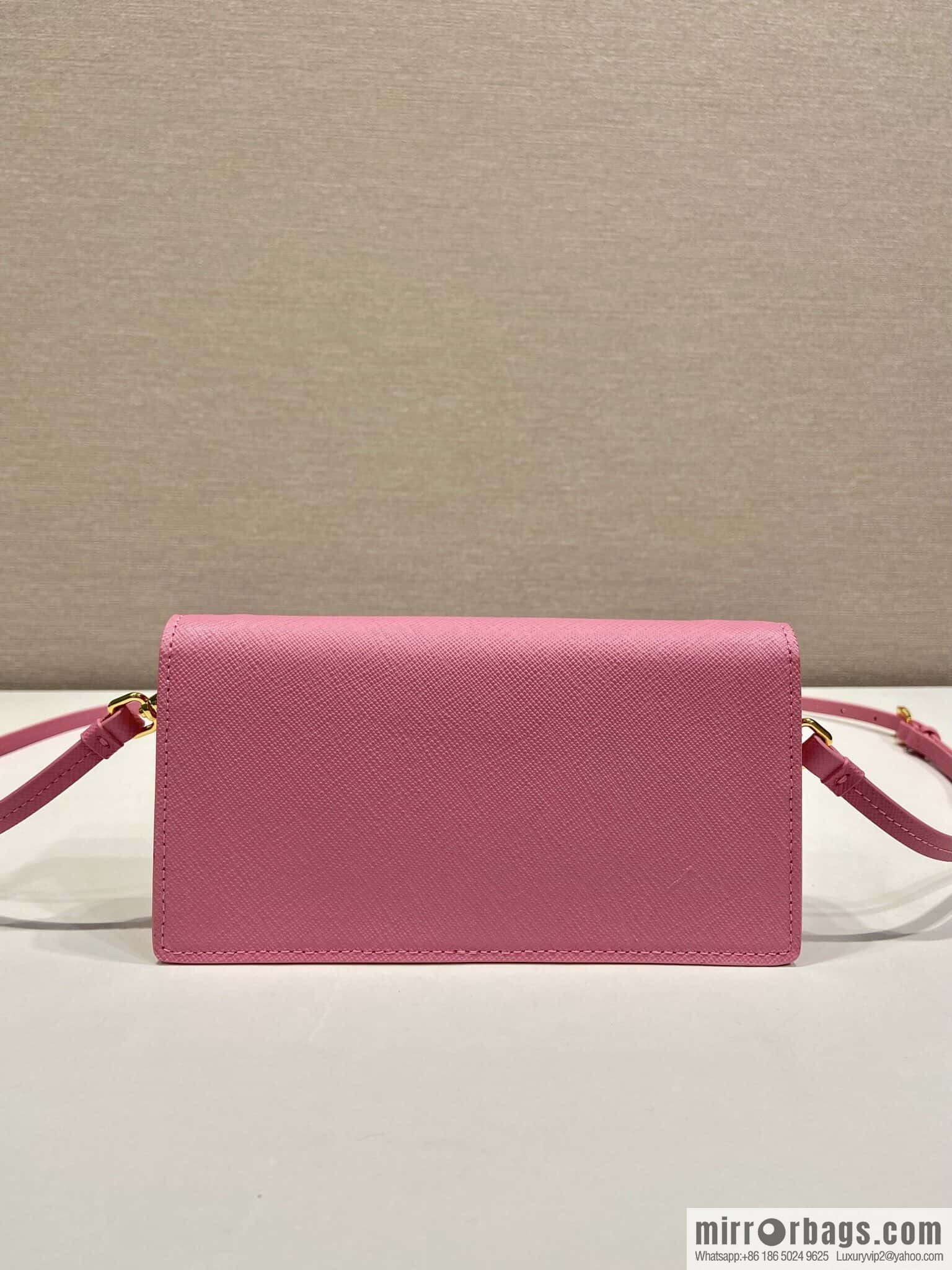 PRADA 🎉 new mini handbag 🎉 1NF059 mobile phone bag 🎉🎉 pink