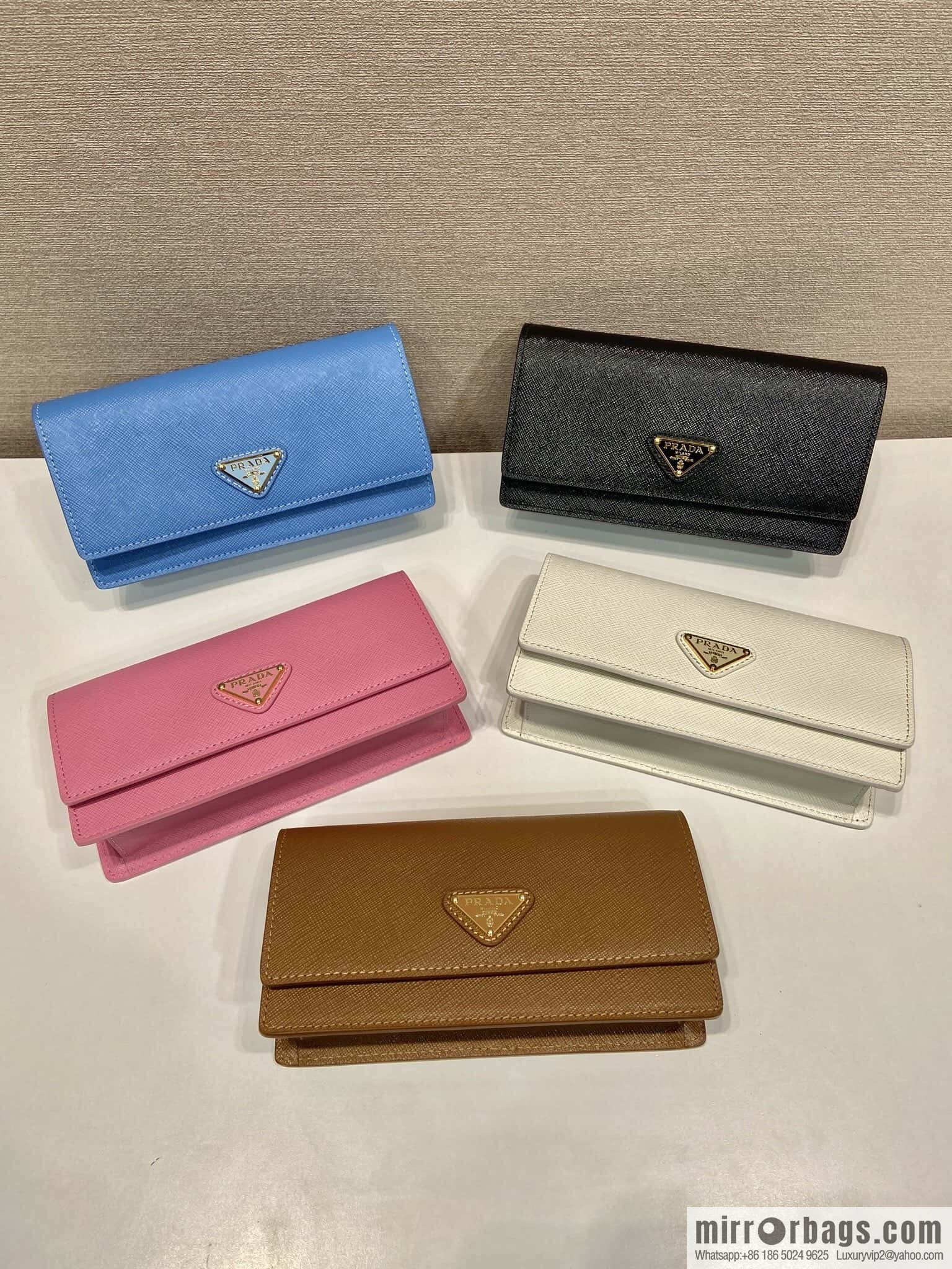 PRADA 🎉 new mini handbag 🎉 1NF059 mobile phone bag 🎉🎉 pink