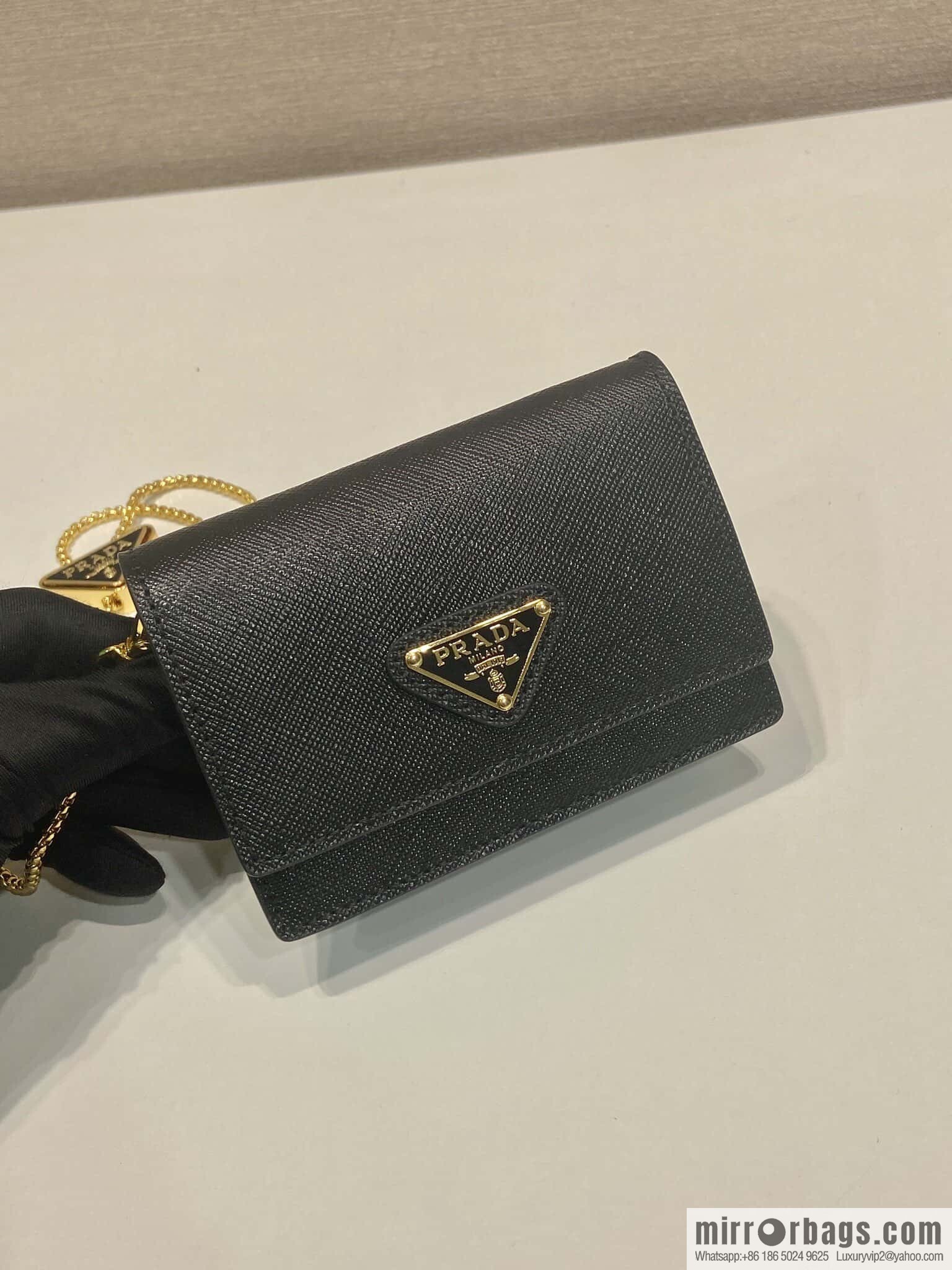 PRADA 🎉 Chain Card Case 🎉 1MR034 Mini 🎉🎉 Black