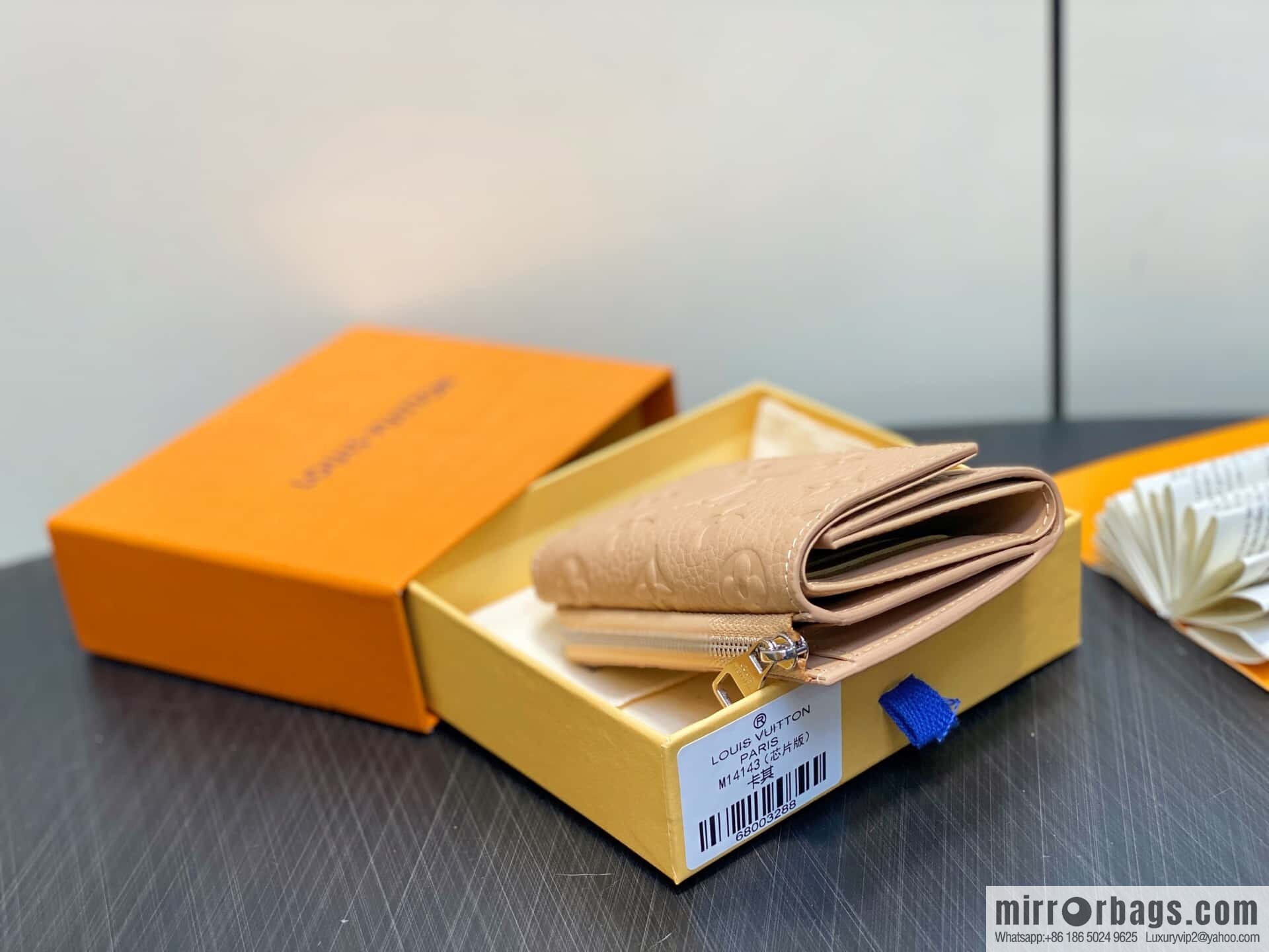 [Boutique‑grade] M14143 khaki, full leather tri-fold wallet Portfolio Pilot wallet