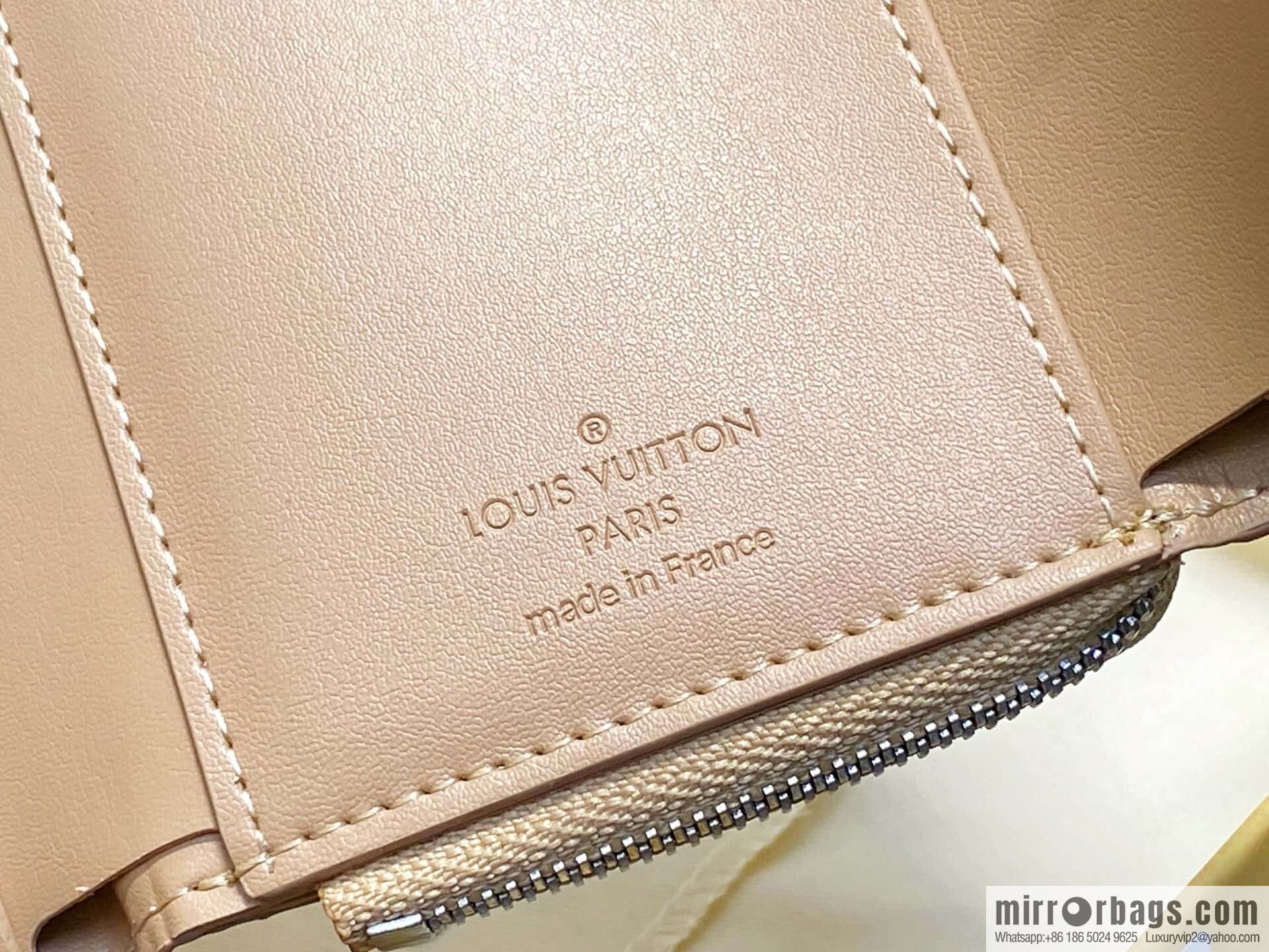 [Boutique‑grade] M14143 khaki, full leather tri-fold wallet Portfolio Pilot wallet