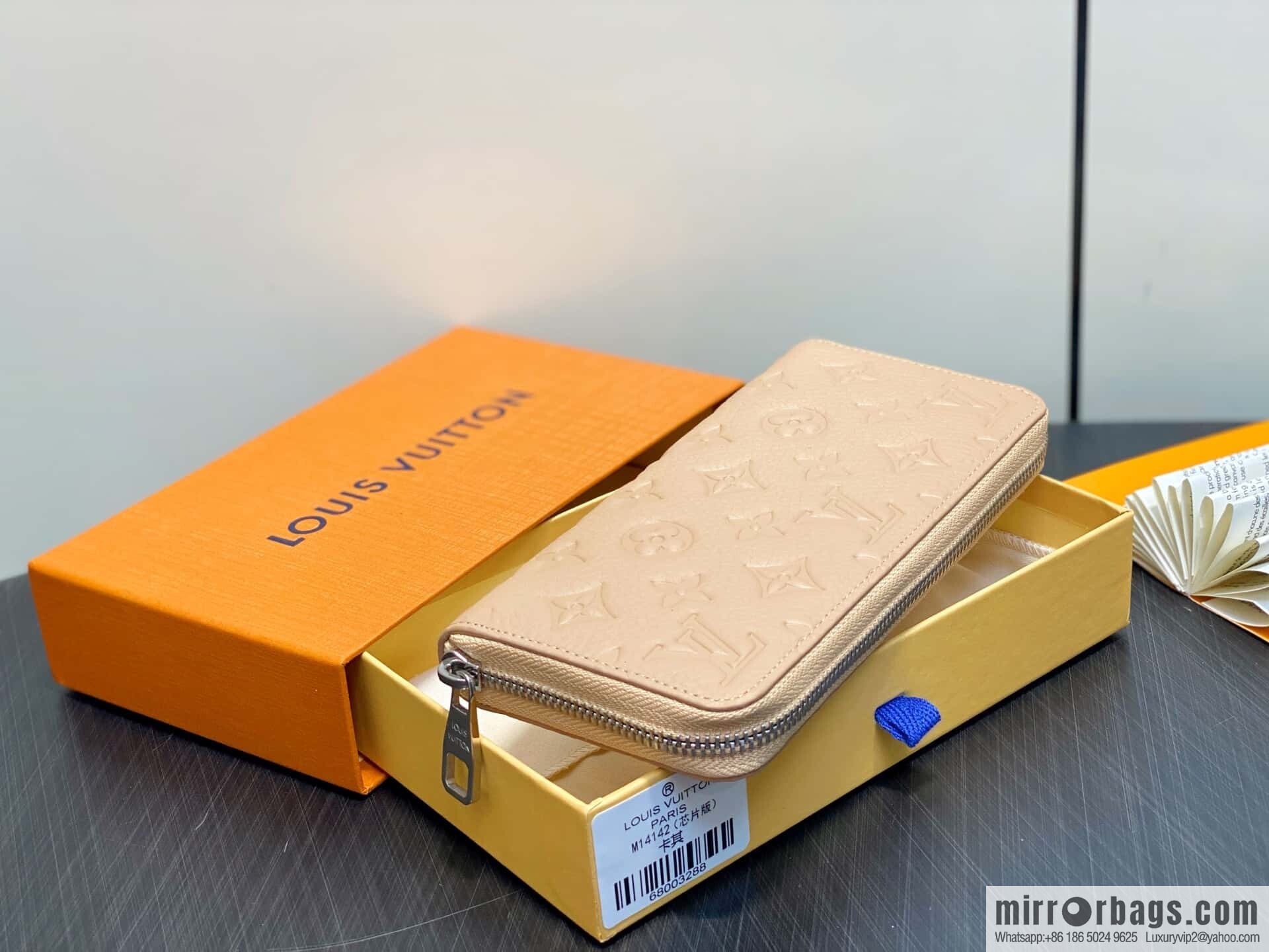 [Boutique‑grade] M14142 khaki, full leather single zipper wallet