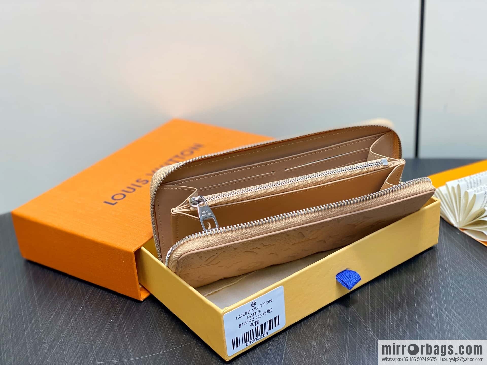 [Boutique‑grade] M14142 khaki, full leather single zipper wallet