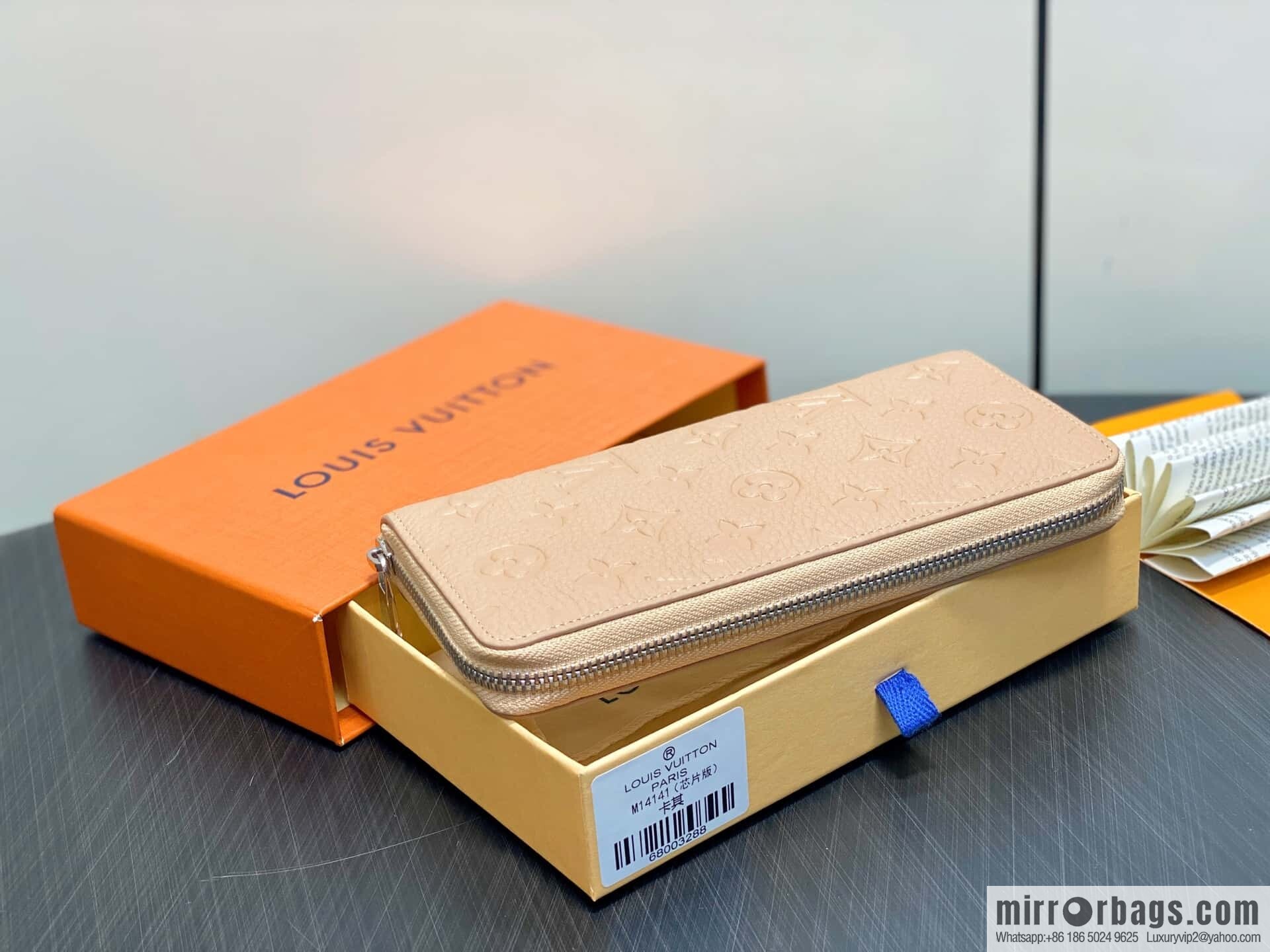 [Boutique‑grade] M14141 khaki, full leather single zipper wallet Zippy wallet