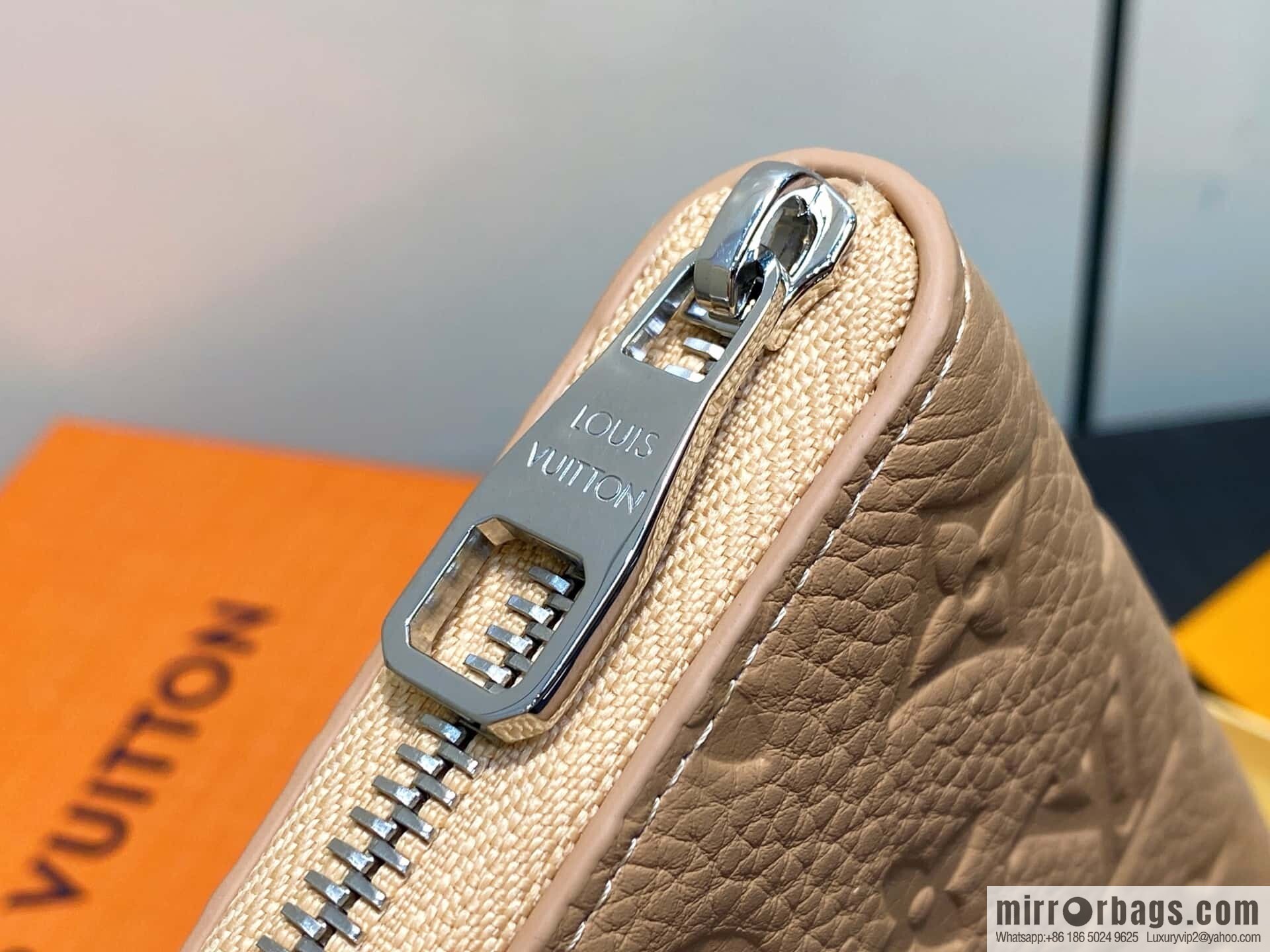 [Boutique‑grade] M14141 khaki, full leather single zipper wallet Zippy wallet