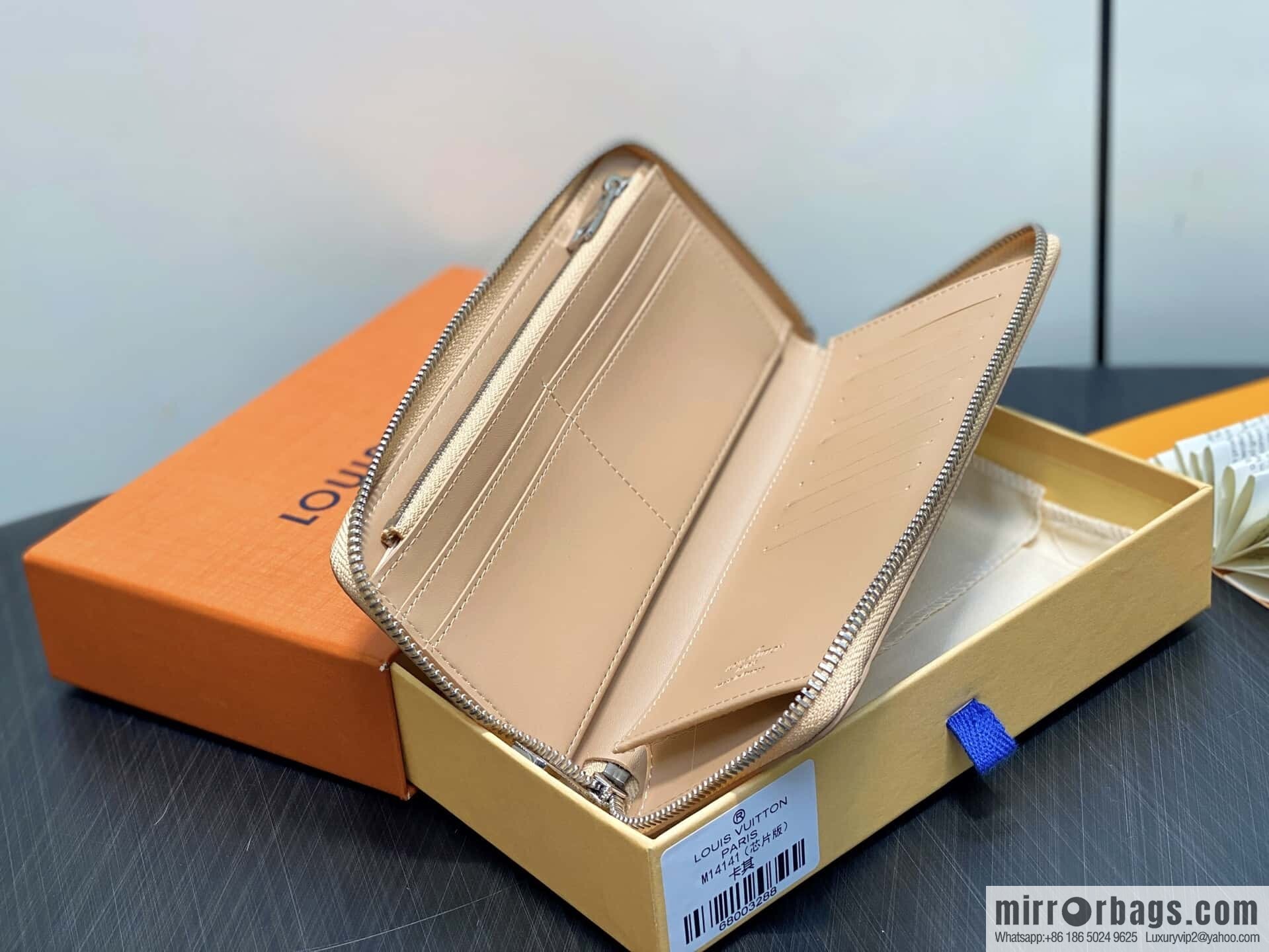 [Boutique‑grade] M14141 khaki, full leather single zipper wallet Zippy wallet